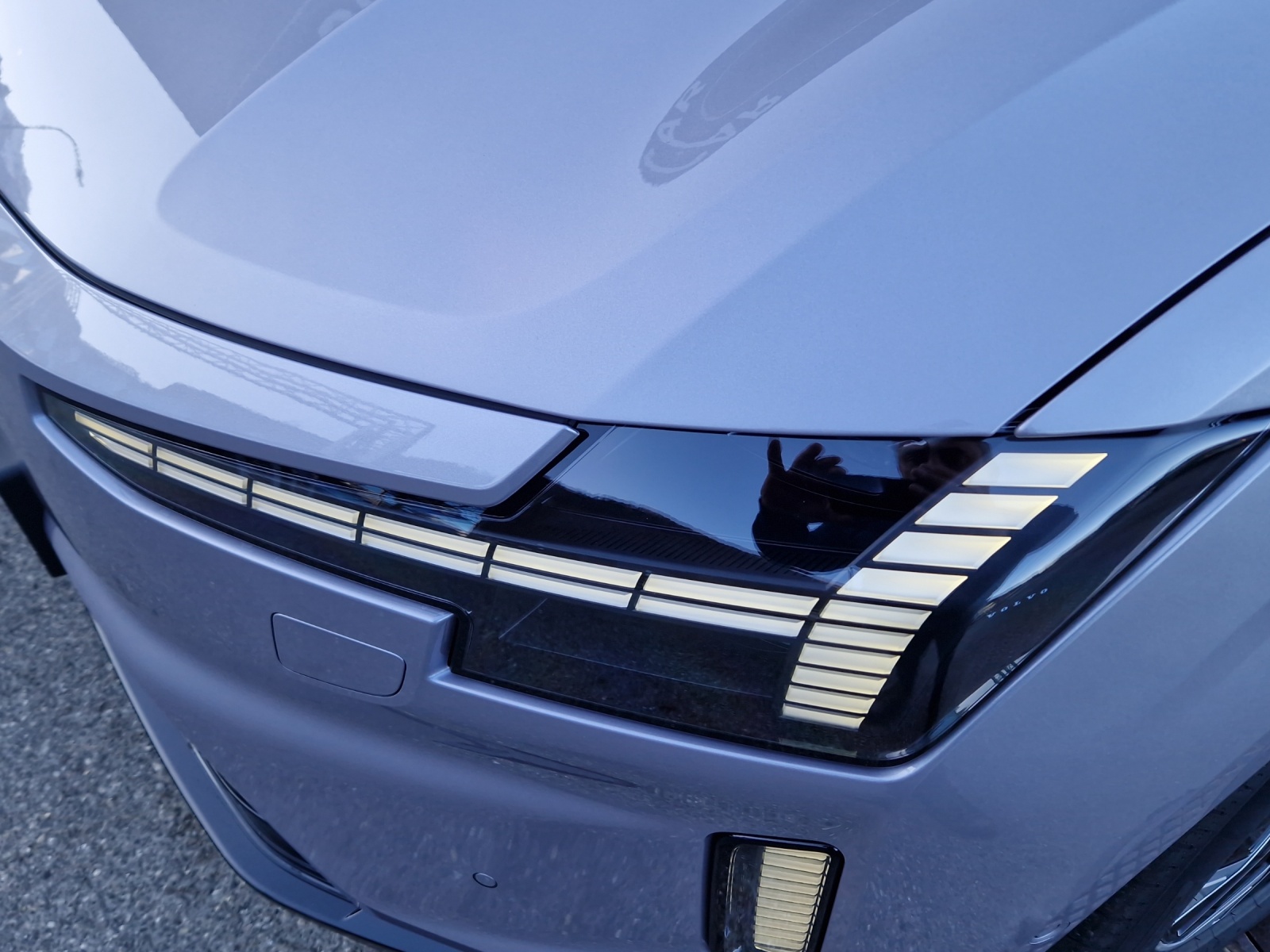 VOLVO ES90 Plus-showroom-element-3