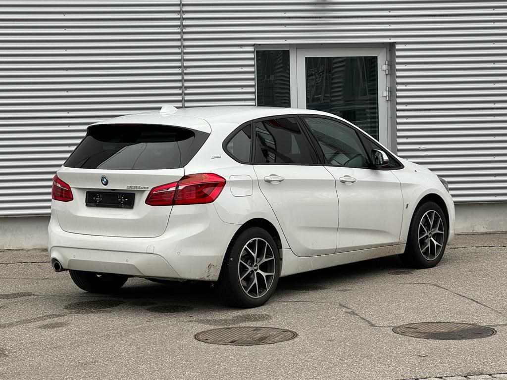 BMW 225xe iPerformance Active Tourer Steptronic-showroom-element-1