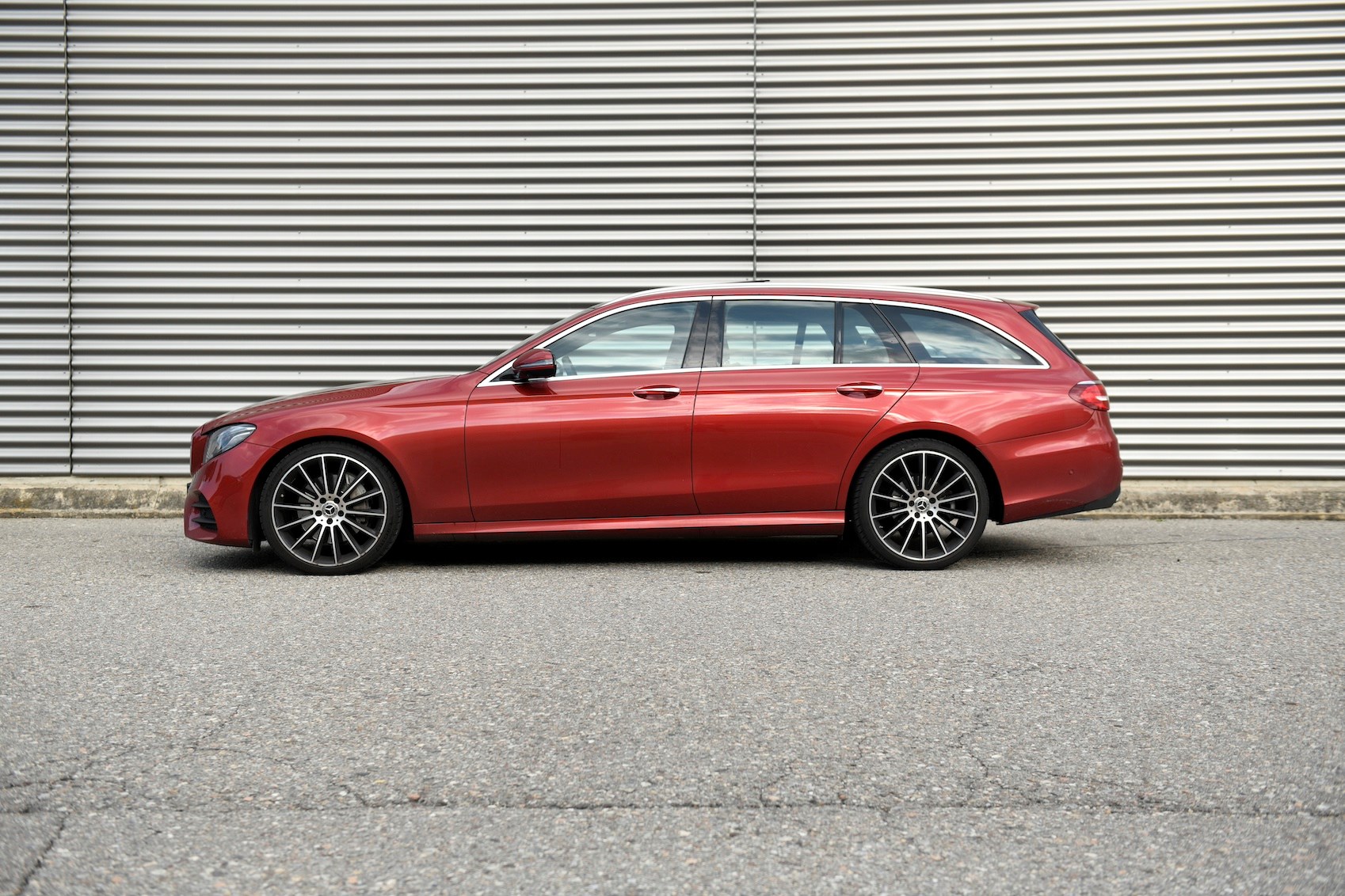 MERCEDES-BENZ E 200 AMG PREMIUM PLUS 9G-TRON-image-1