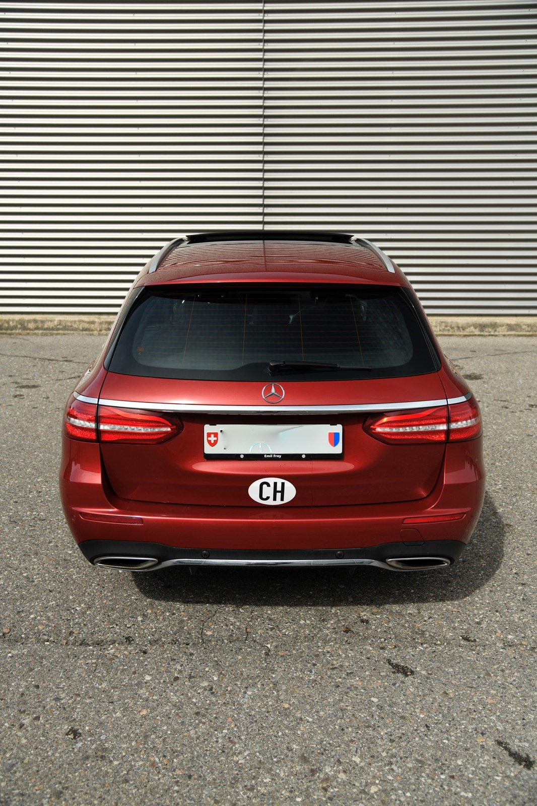MERCEDES-BENZ E 200 AMG PREMIUM PLUS 9G-TRON-image-11