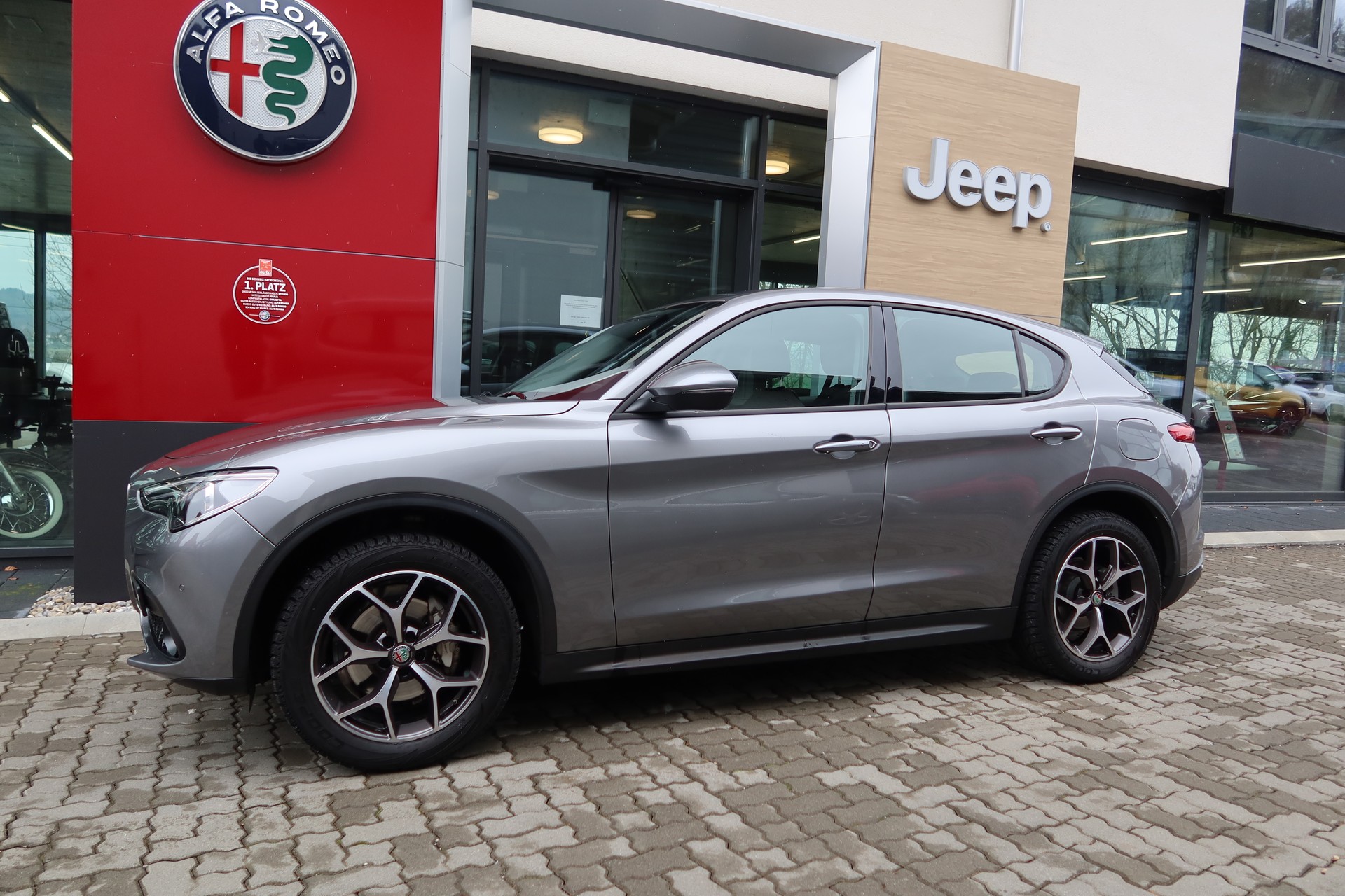 ALFA ROMEO Stelvio 2.2JTDM Execu. Q4-image-3