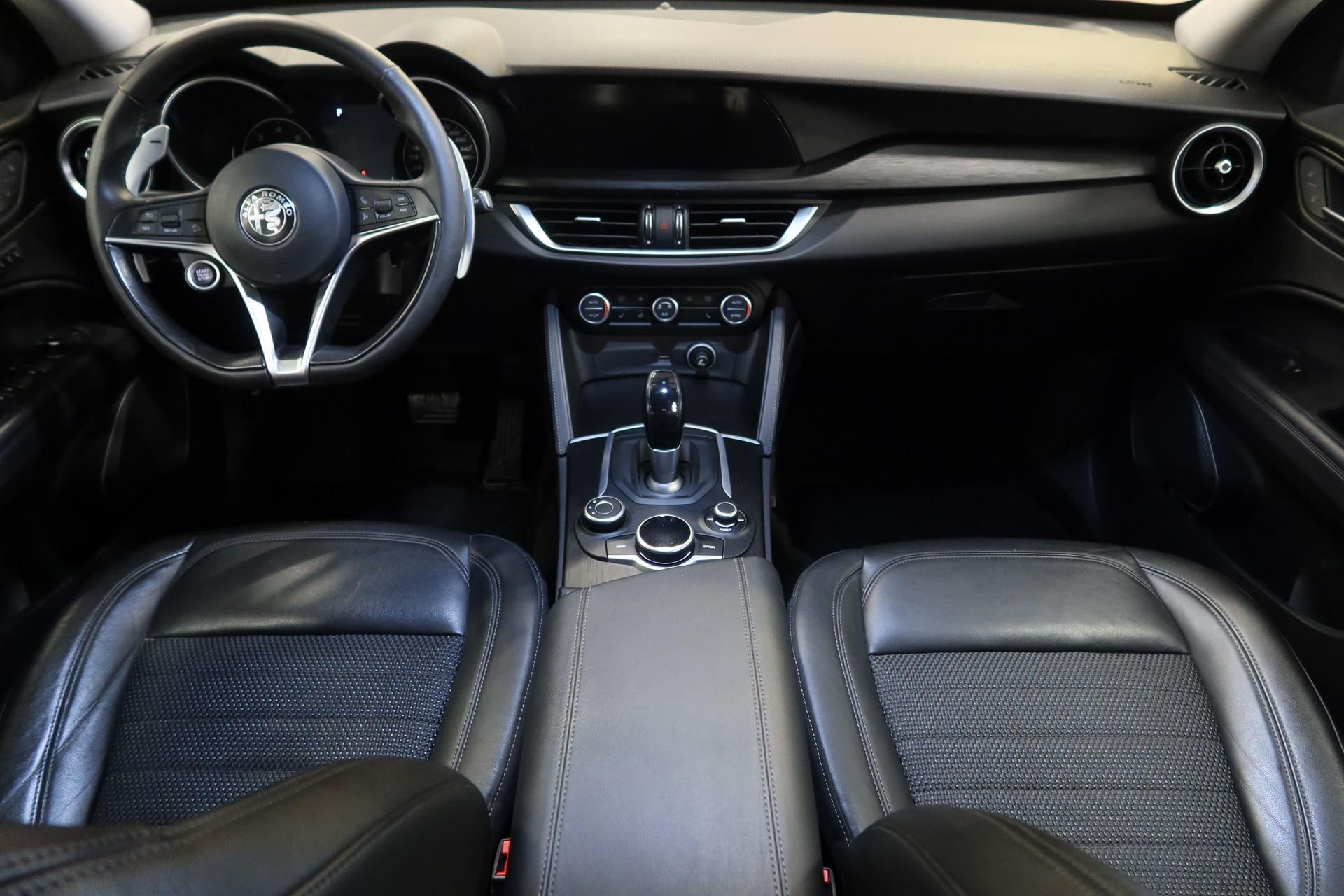 ALFA ROMEO Stelvio 2.2JTDM Execu. Q4-image-9