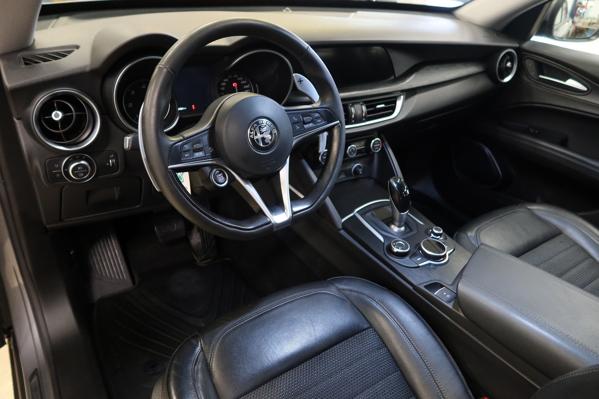 ALFA ROMEO Stelvio 2.2JTDM Execu. Q4-image-8