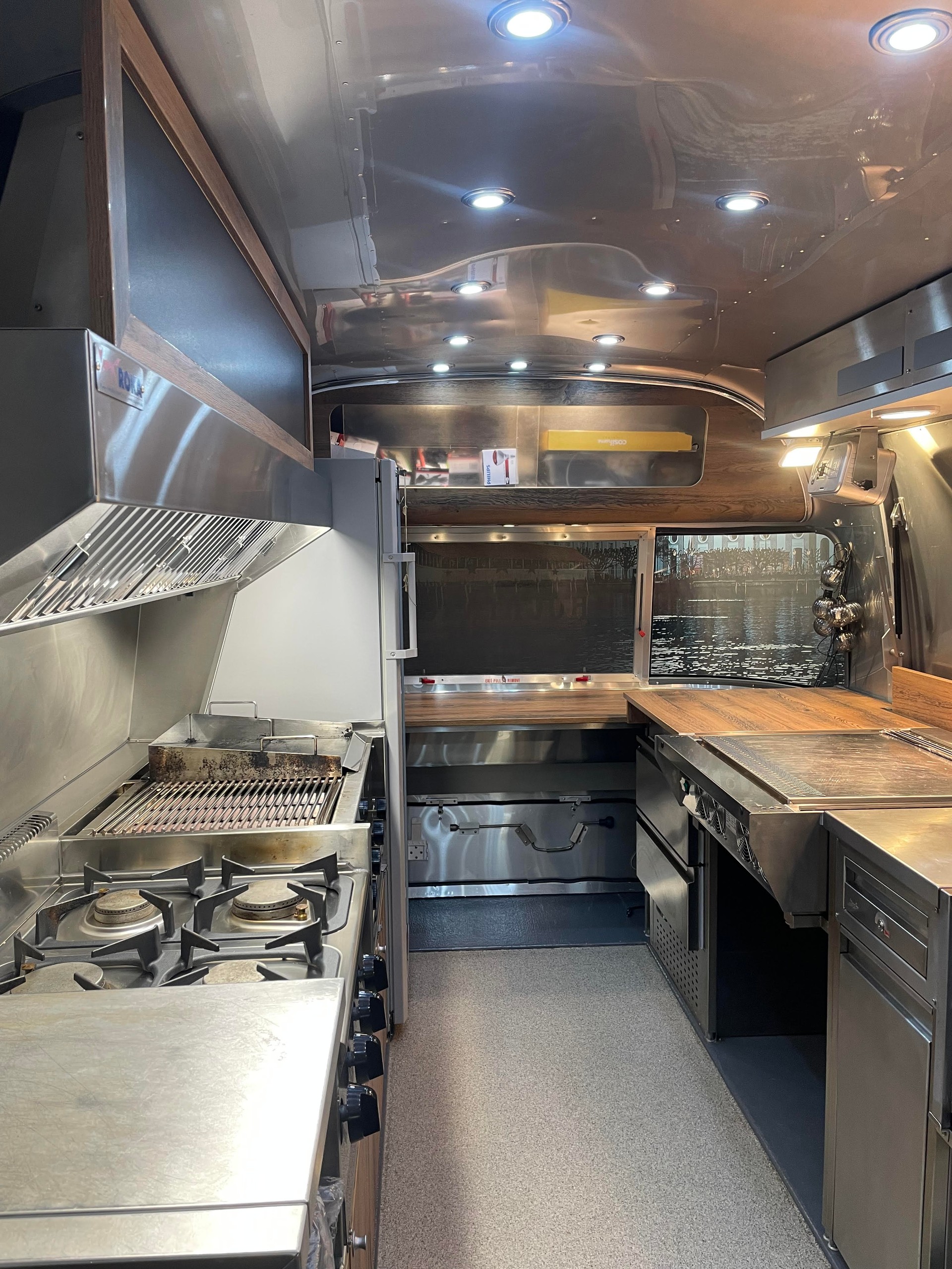 AIRSTREAM Diner One-image-2