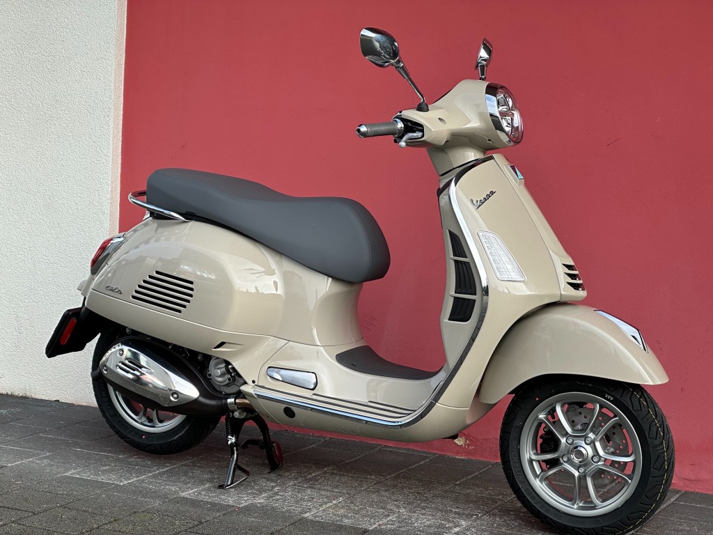 PIAGGIO Vespa GTS 125 RST Euro 5+-image-8