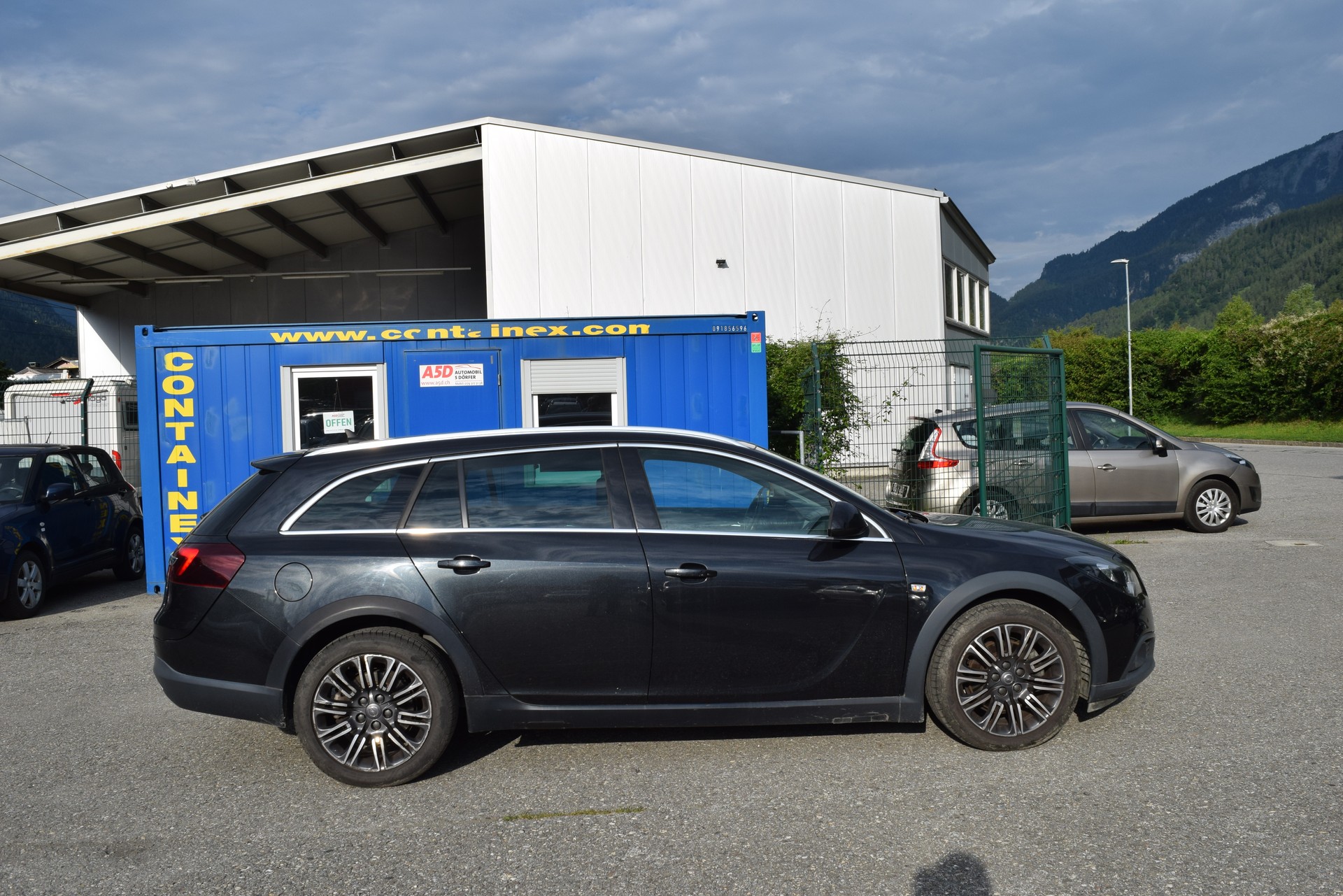 OPEL Insignia Country Tourer 2.0 CDTI 4WD Automatic-image-10