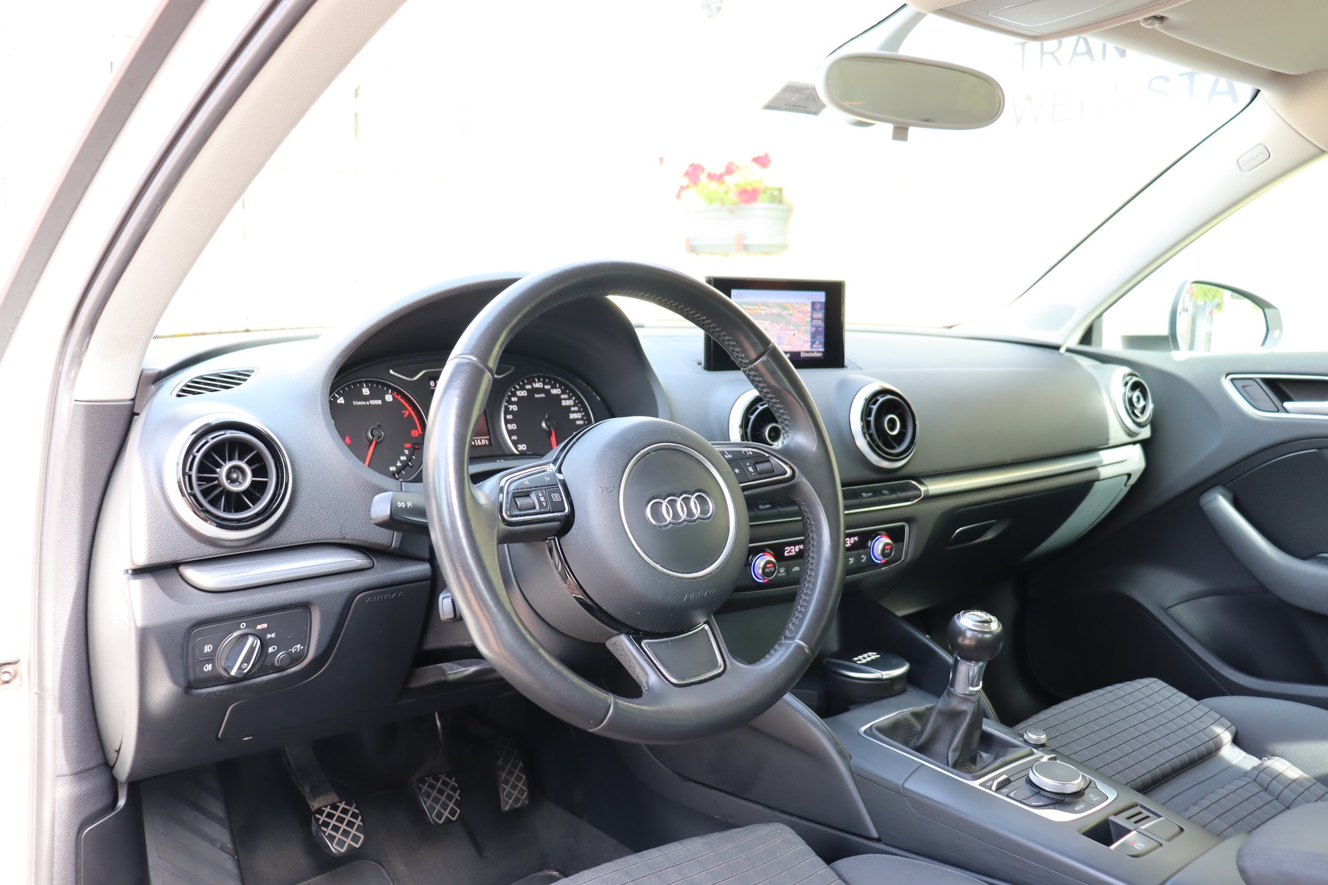 AUDI A3 1.4 TFSI Ambiente-image-6
