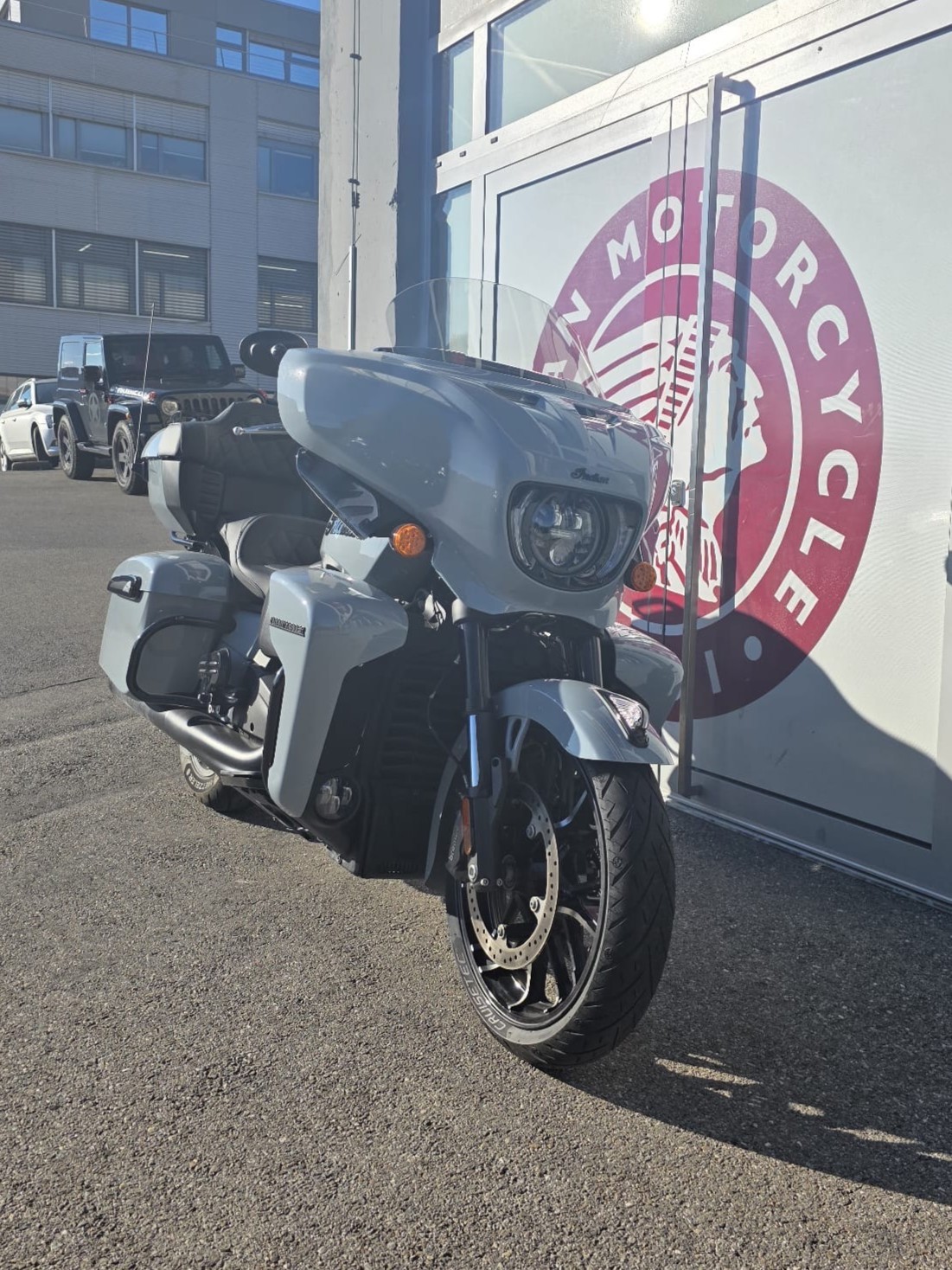 INDIAN Roadmaster Power Plus Dark Horse-image-5