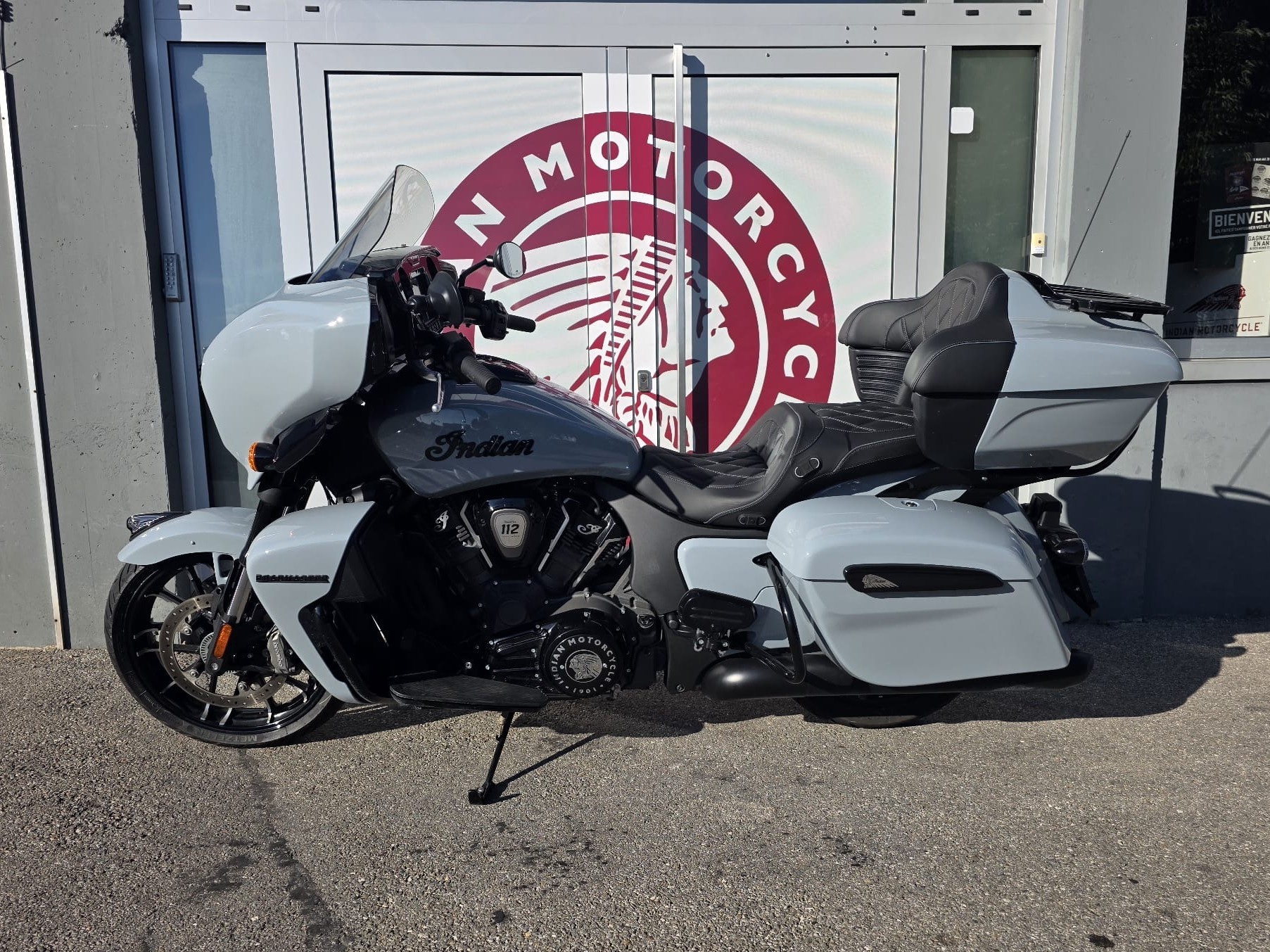 INDIAN Roadmaster Power Plus Dark Horse-image-1