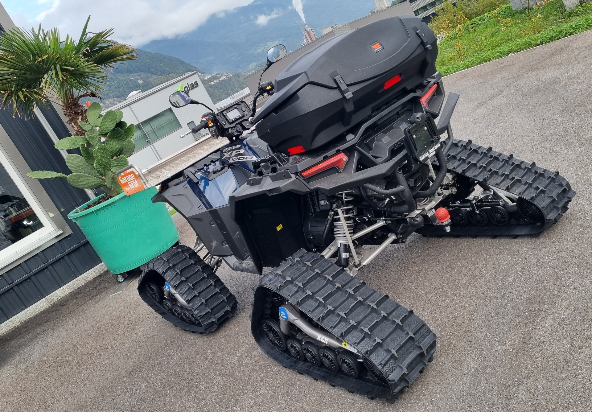 POLARIS Ab MFK mit Raupenkit und Räder-image-5