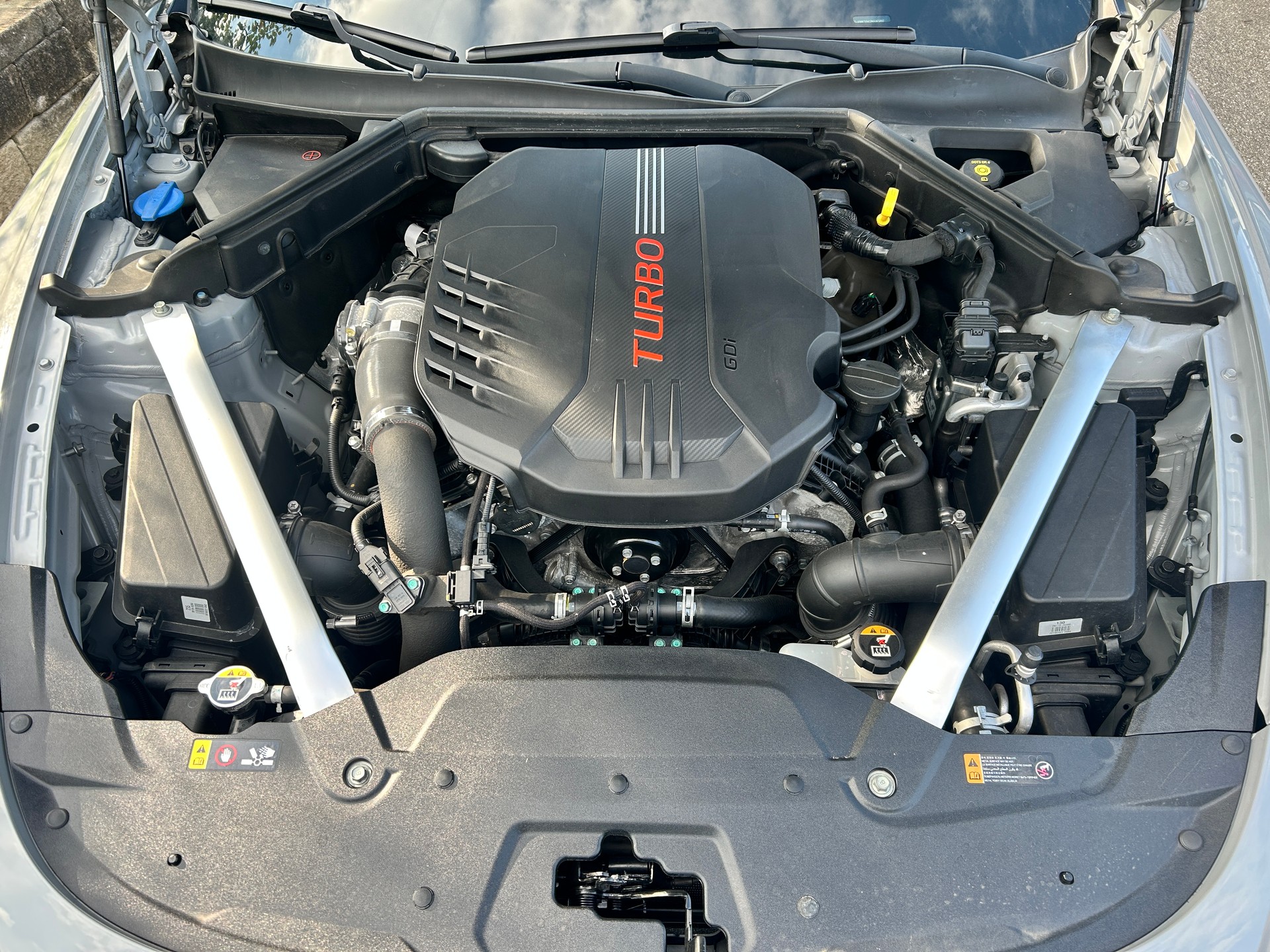KIA Stinger 3.3 T-GDi GT Automat AWD-image-5
