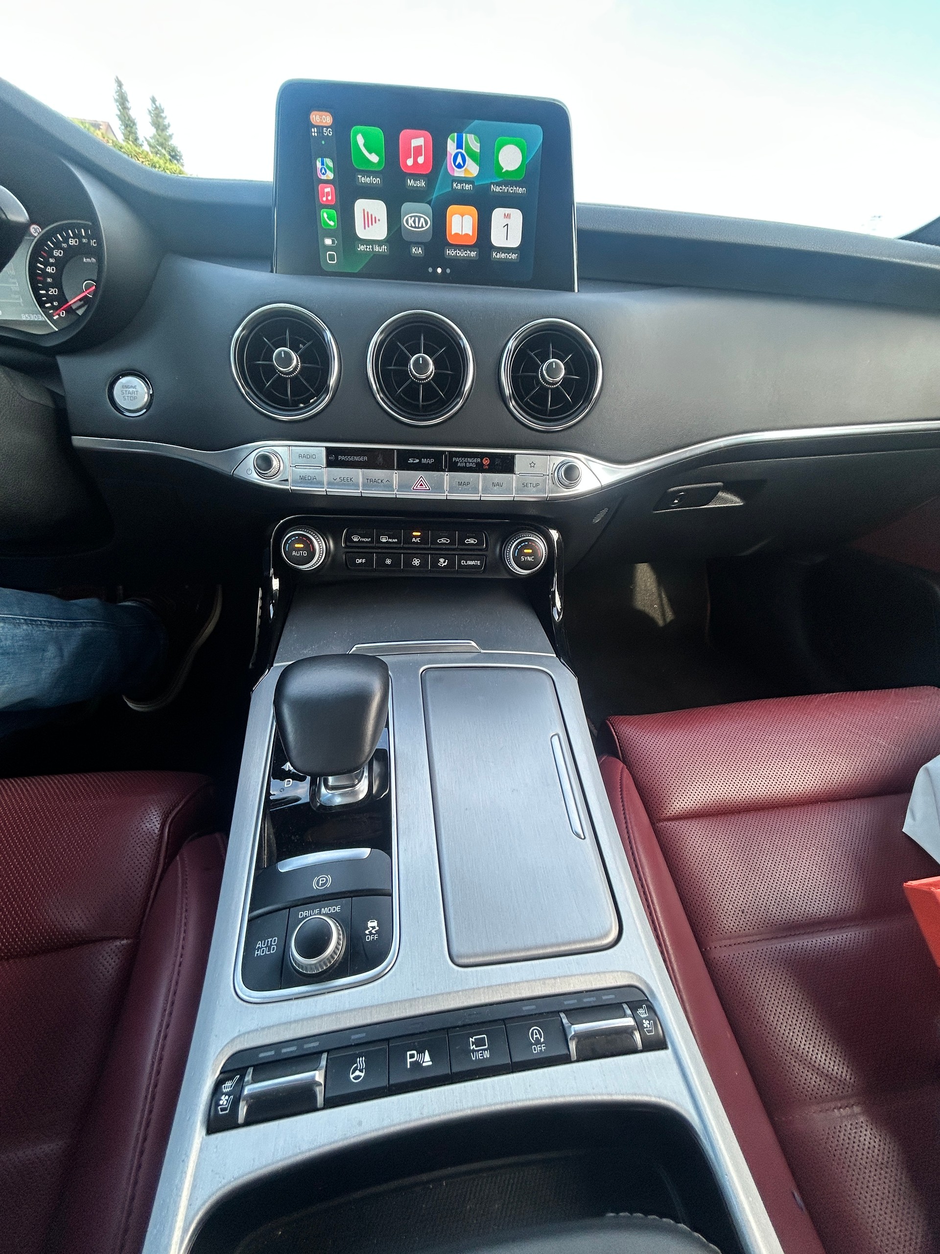 KIA Stinger 3.3 T-GDi GT Automat AWD-image-4