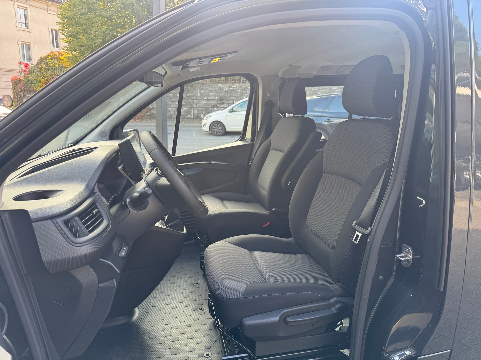 RENAULT Trafic Blue dCi 150 Grand Passenger Evolution EDC-image-11