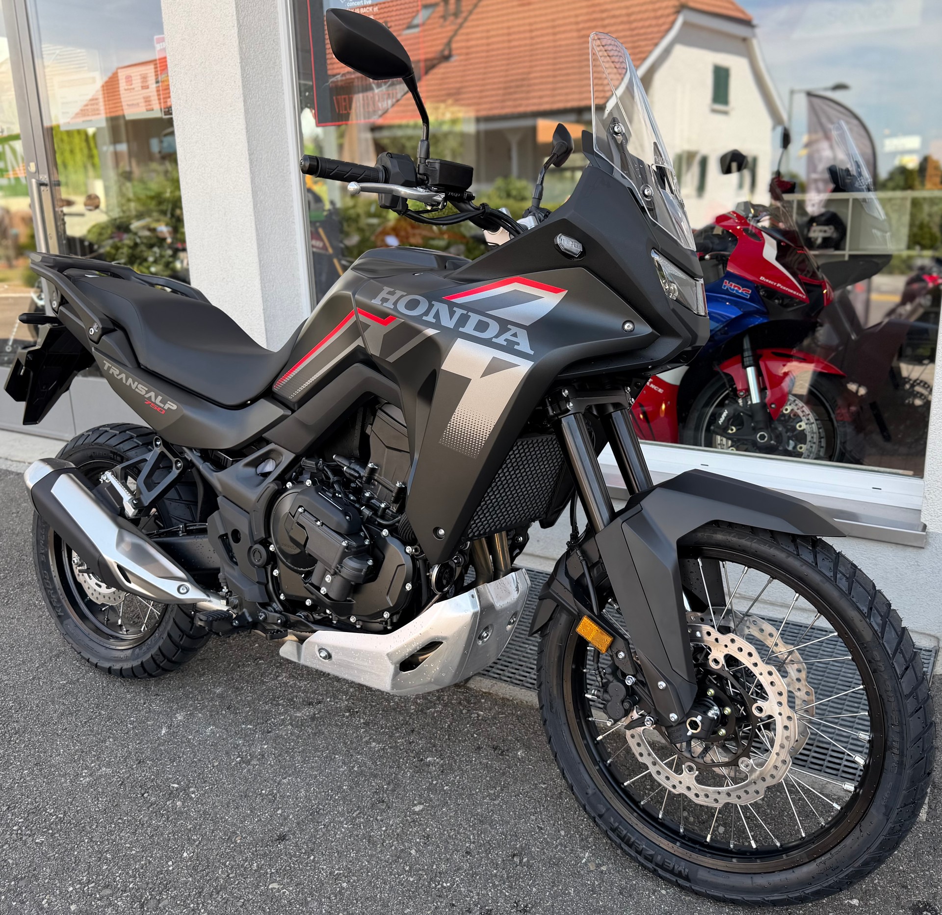 HONDA XL 750 Transalp E-Clutch 2026-image-9