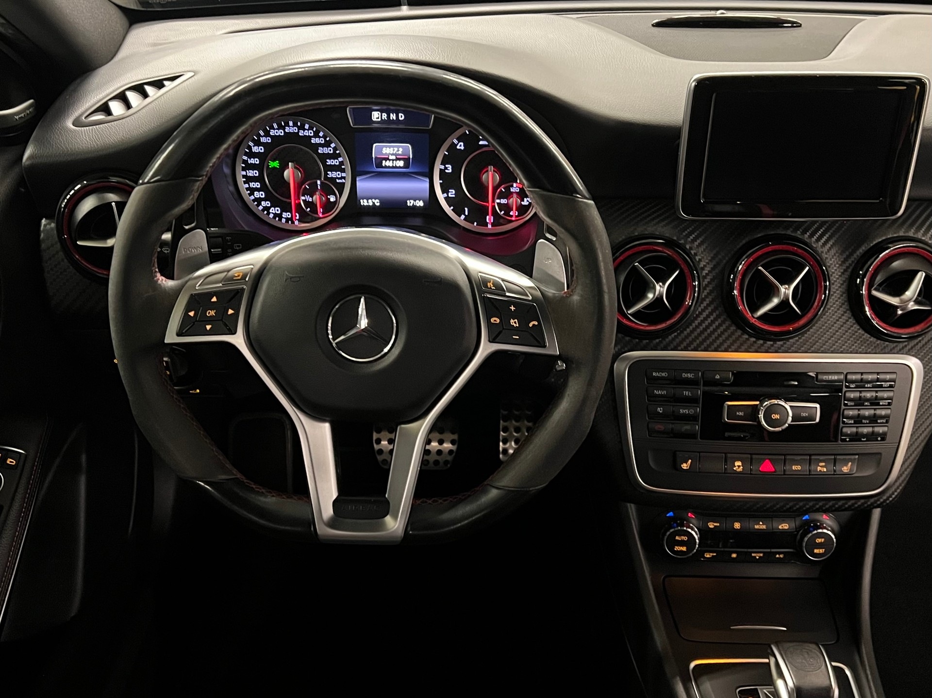 MERCEDES-BENZ A 45 AMG 4Matic Speedshift 360 Ps-image-8
