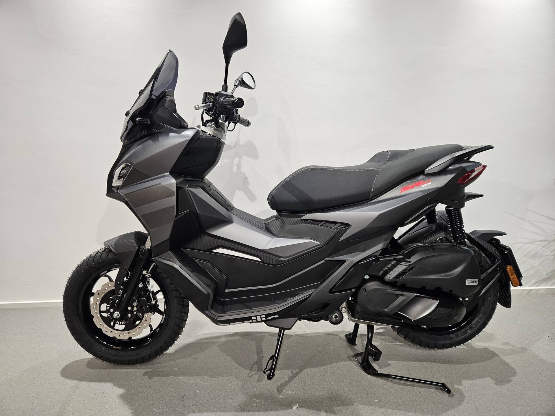 APRILIA SR 125 GT ABS E5+-image-1