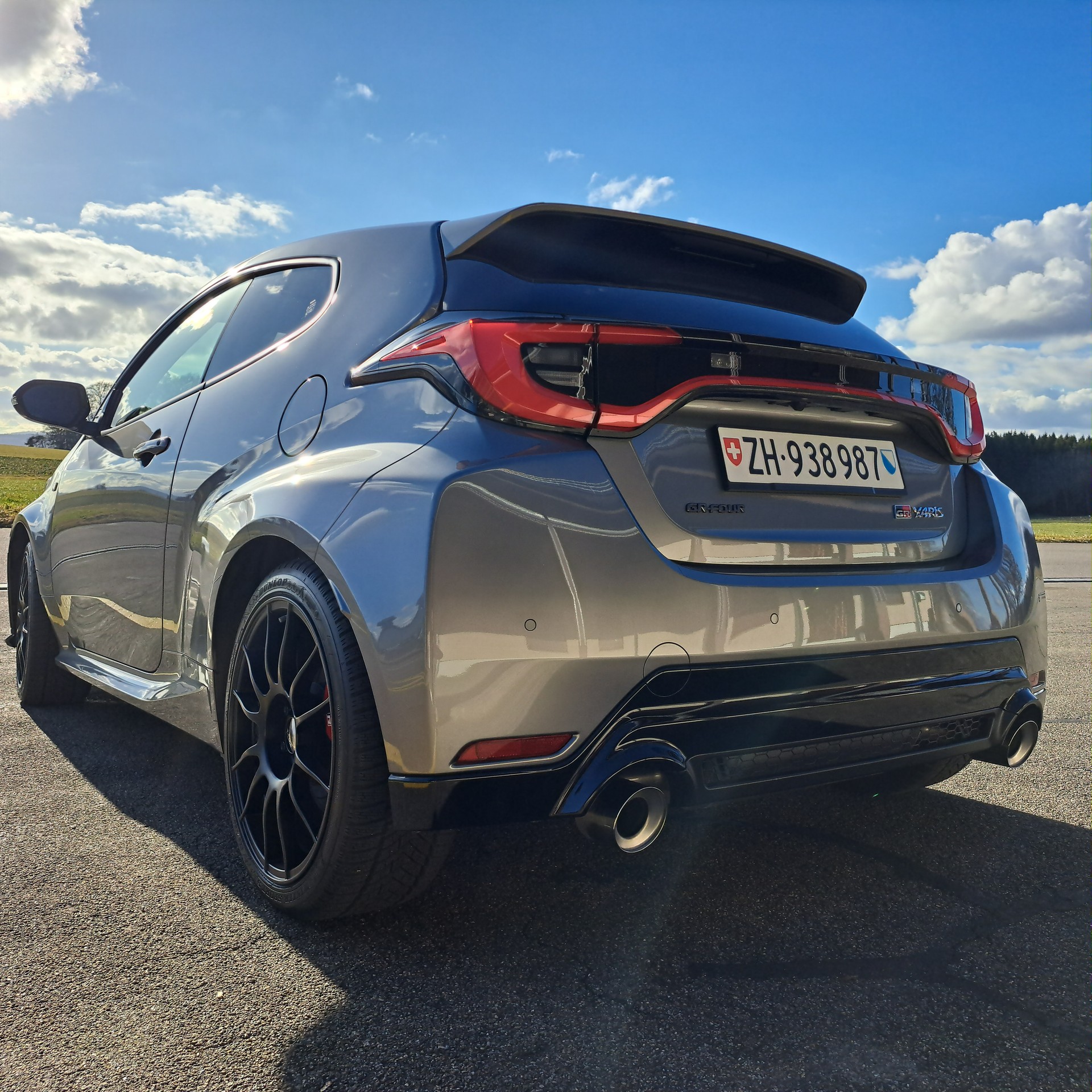 TOYOTA Yaris 1.6 GR Sport A-image-5