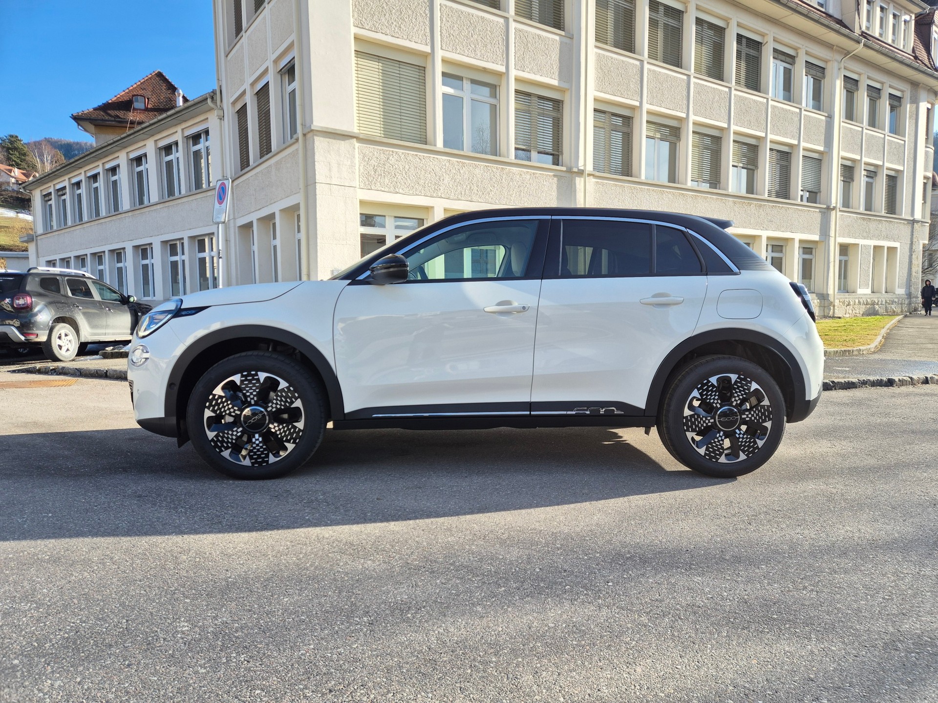 FIAT 600h MildHybrid La Prima-showroom-element-1