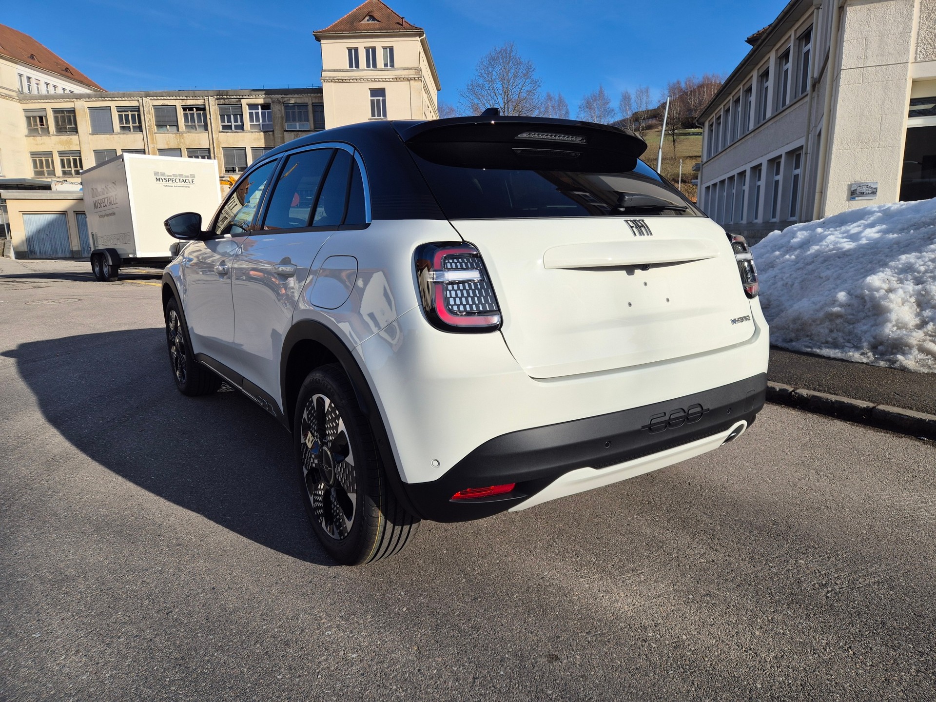 FIAT 600h MildHybrid La Prima-showroom-element-2