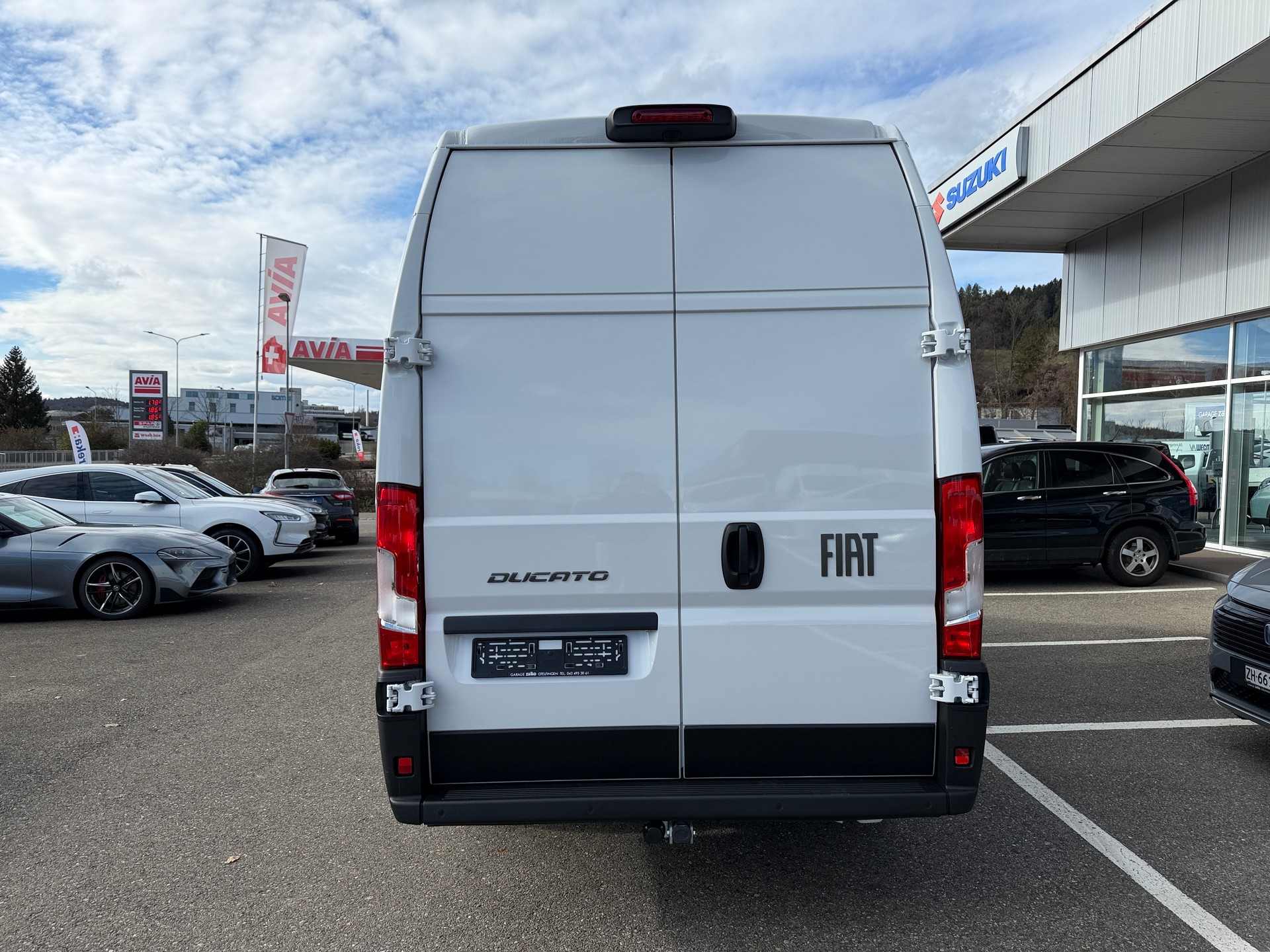 FIAT Ducato Maxi 35 L4H3 2.2MTJ 180PS 3T AHK 270°Tür, Holzboden, Doppelairbag, Apple Car Play-image-4