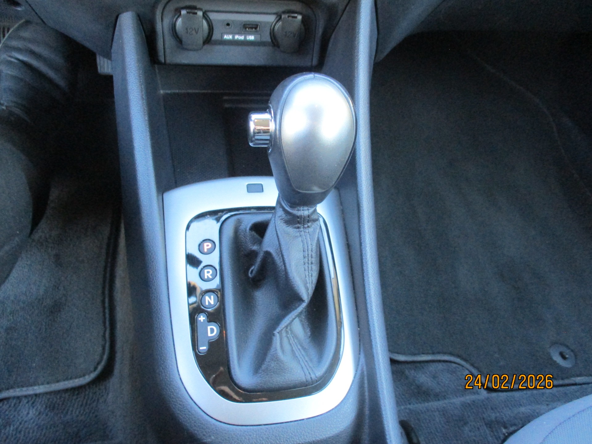 KIA Rio 1.4 CVVT Style Automatic-image-5