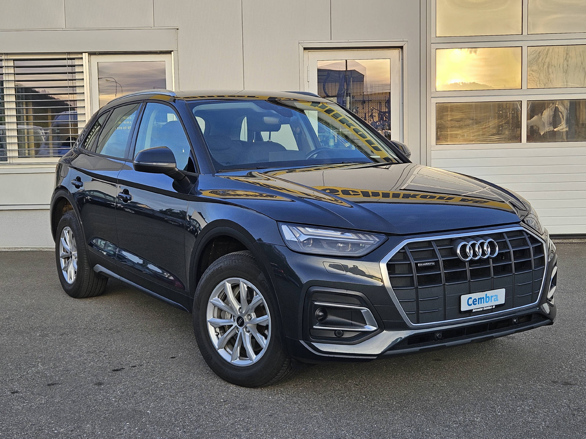 AUDI Q5 2.0 40 TDI quattro S-Tronic * 8- fach bereit * Frisch ab MFK *-image-4