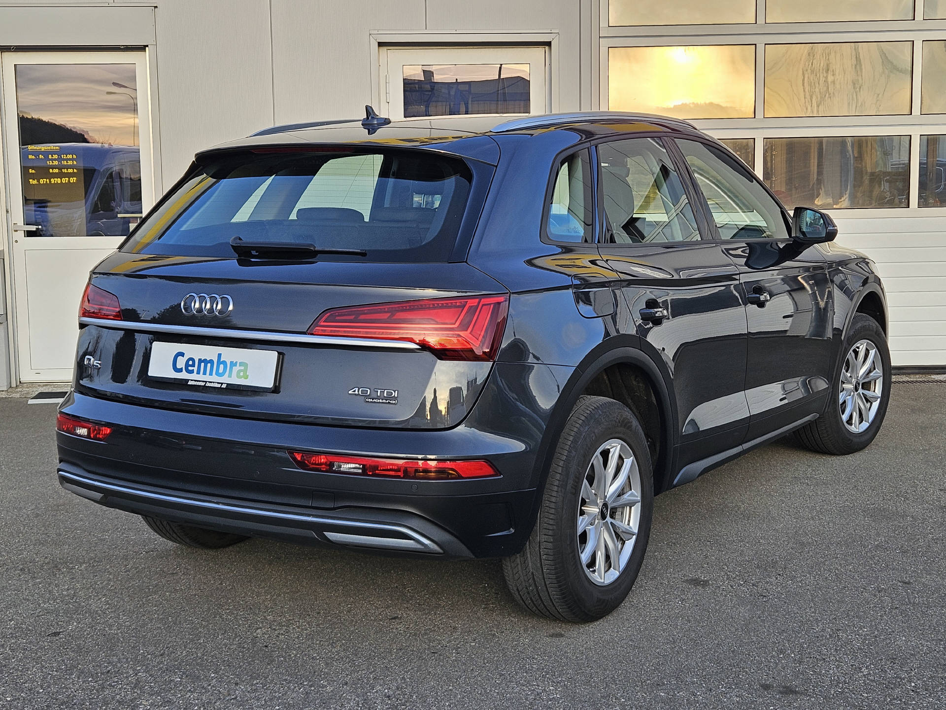 AUDI Q5 2.0 40 TDI quattro S-Tronic * 8- fach bereit * Frisch ab MFK *-image-7