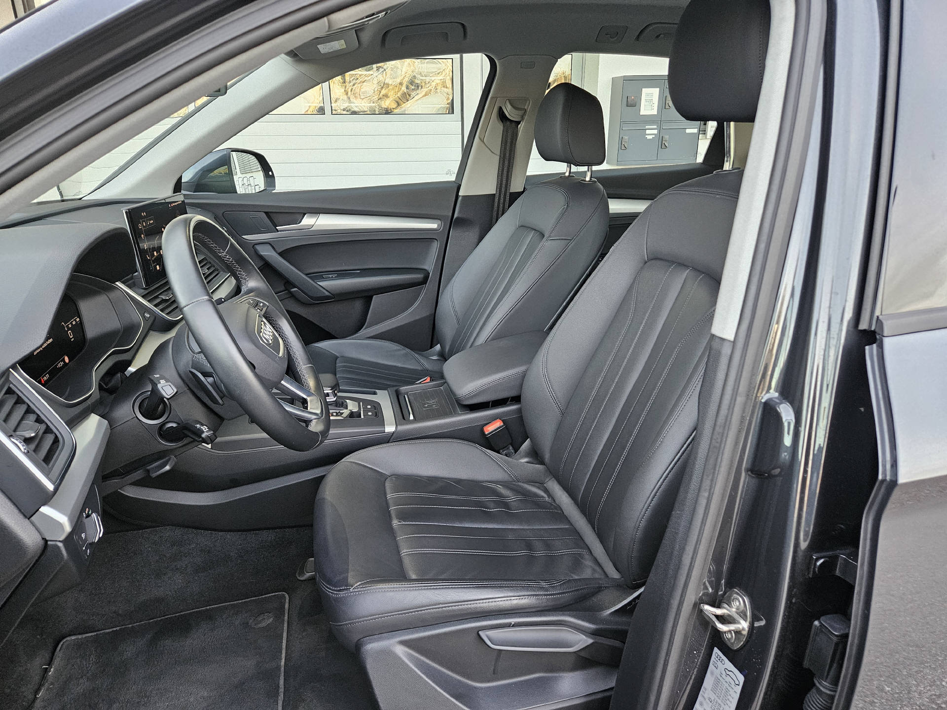 AUDI Q5 2.0 40 TDI quattro S-Tronic * 8- fach bereit * Frisch ab MFK *-image-18