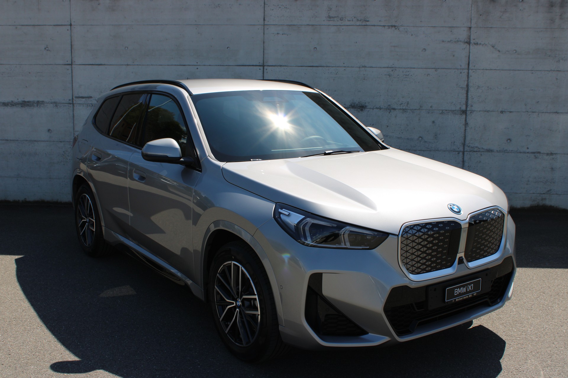 BMW iX1 xDrive 30 M Sport-image-7
