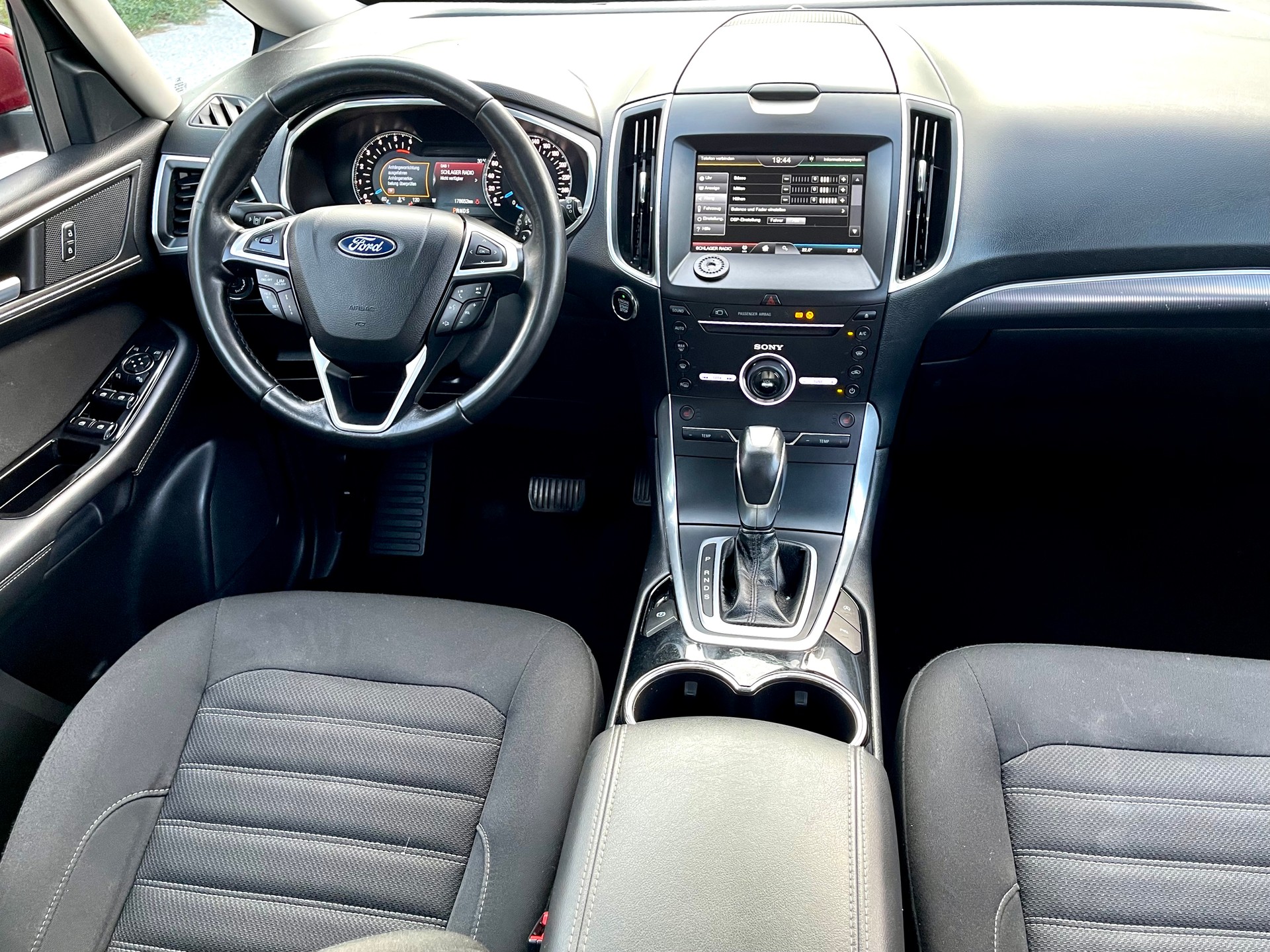 FORD Galaxy 2.0 TDCi Titanium AWD PowerShift-showroom-element-1