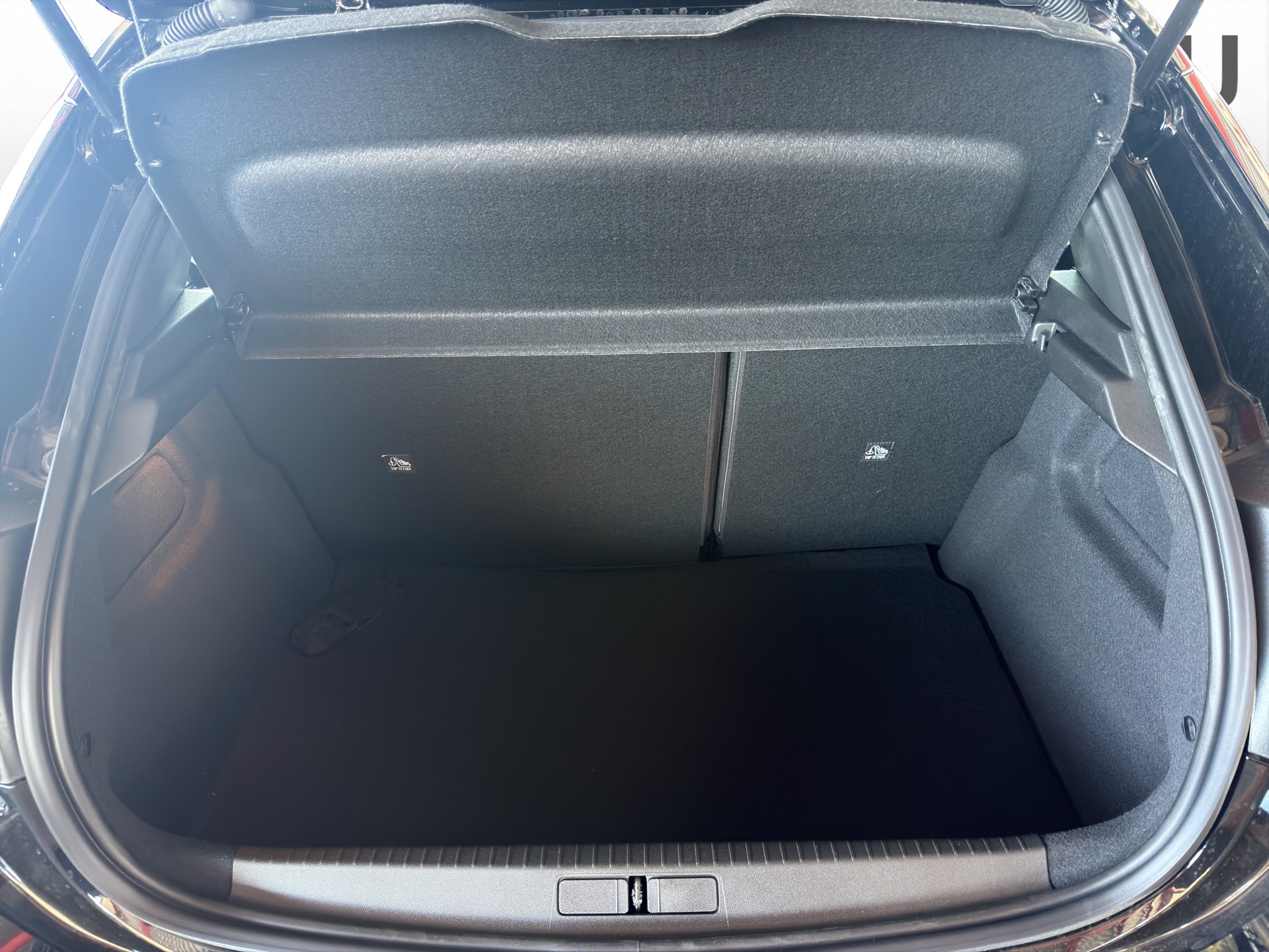 OPEL Corsa-e 156 GS Pack Winter-image-25