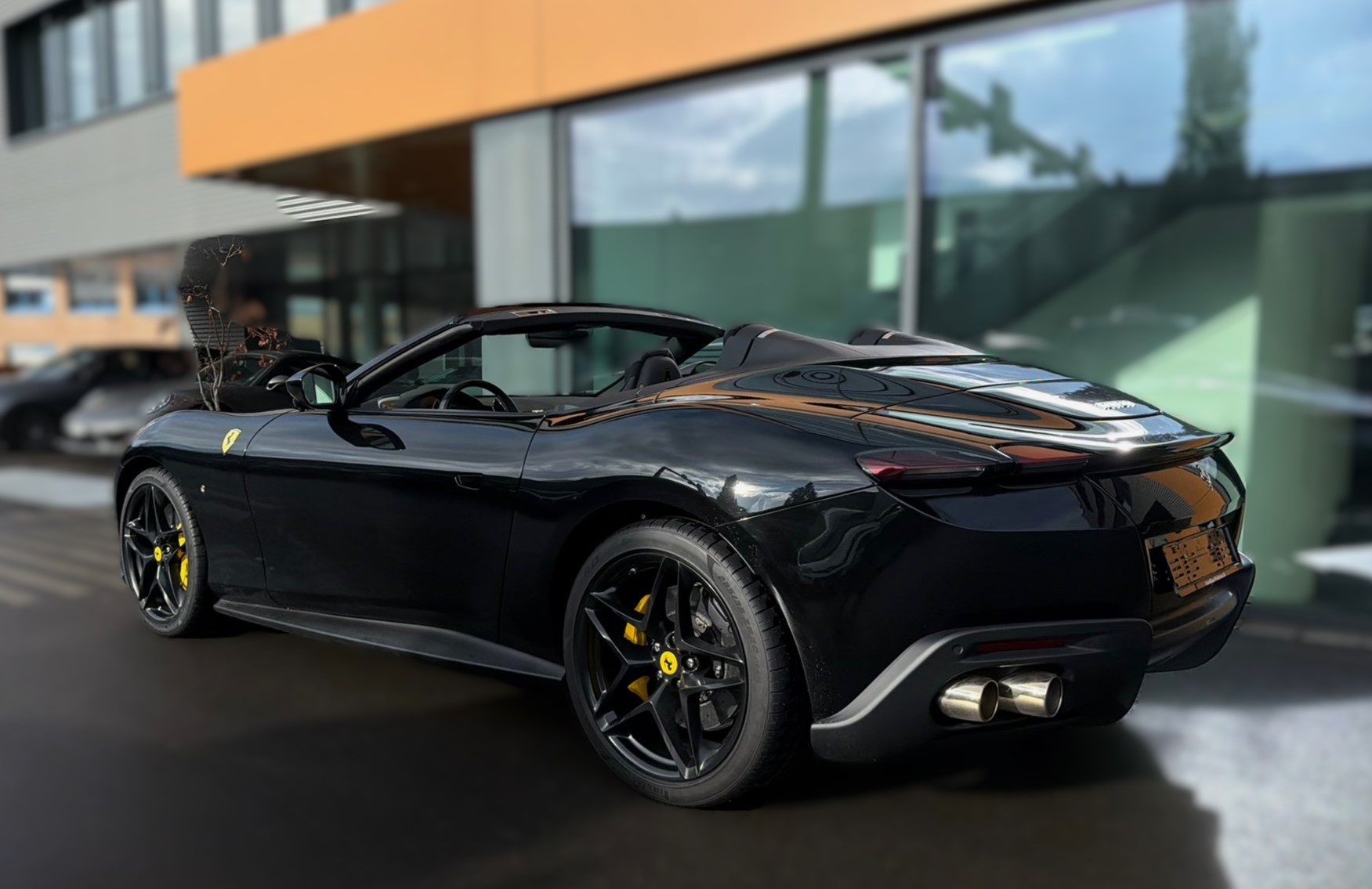 FERRARI Roma Spider 3.9 Turbo / CH Auslieferung-image-5