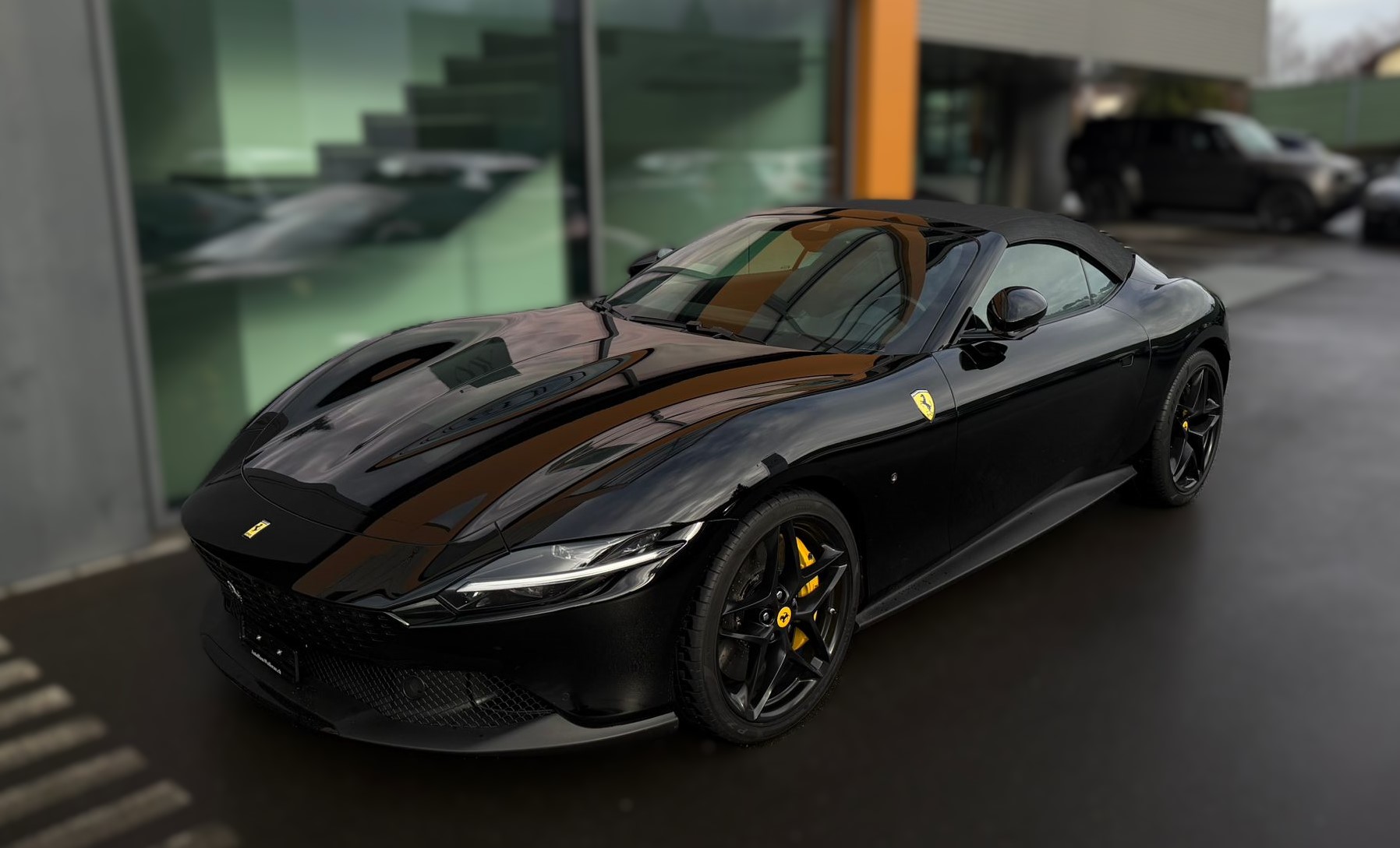 FERRARI Roma Spider 3.9 Turbo / CH Auslieferung-showroom-element-2