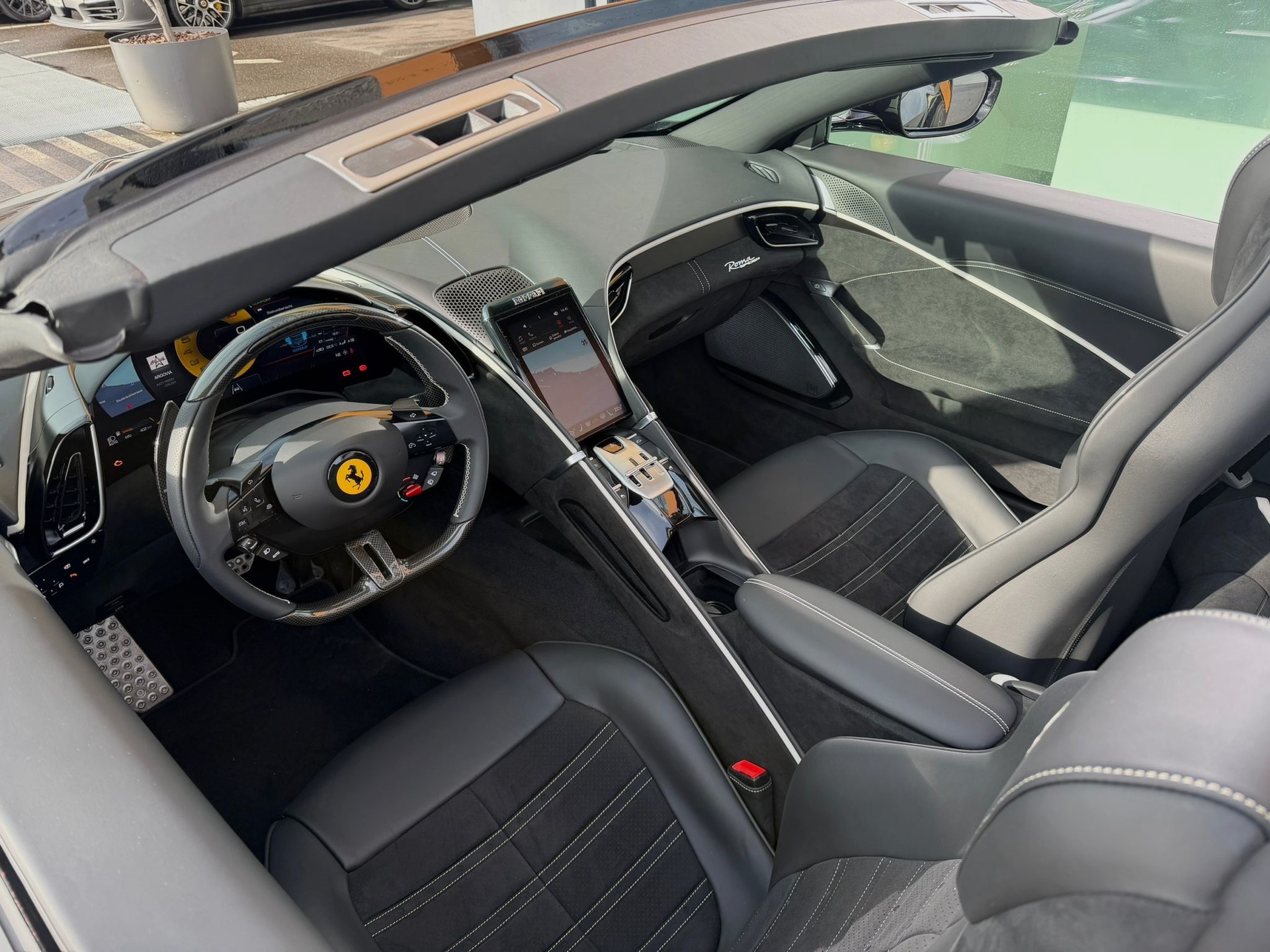 FERRARI Roma Spider 3.9 Turbo / CH Auslieferung-image-9