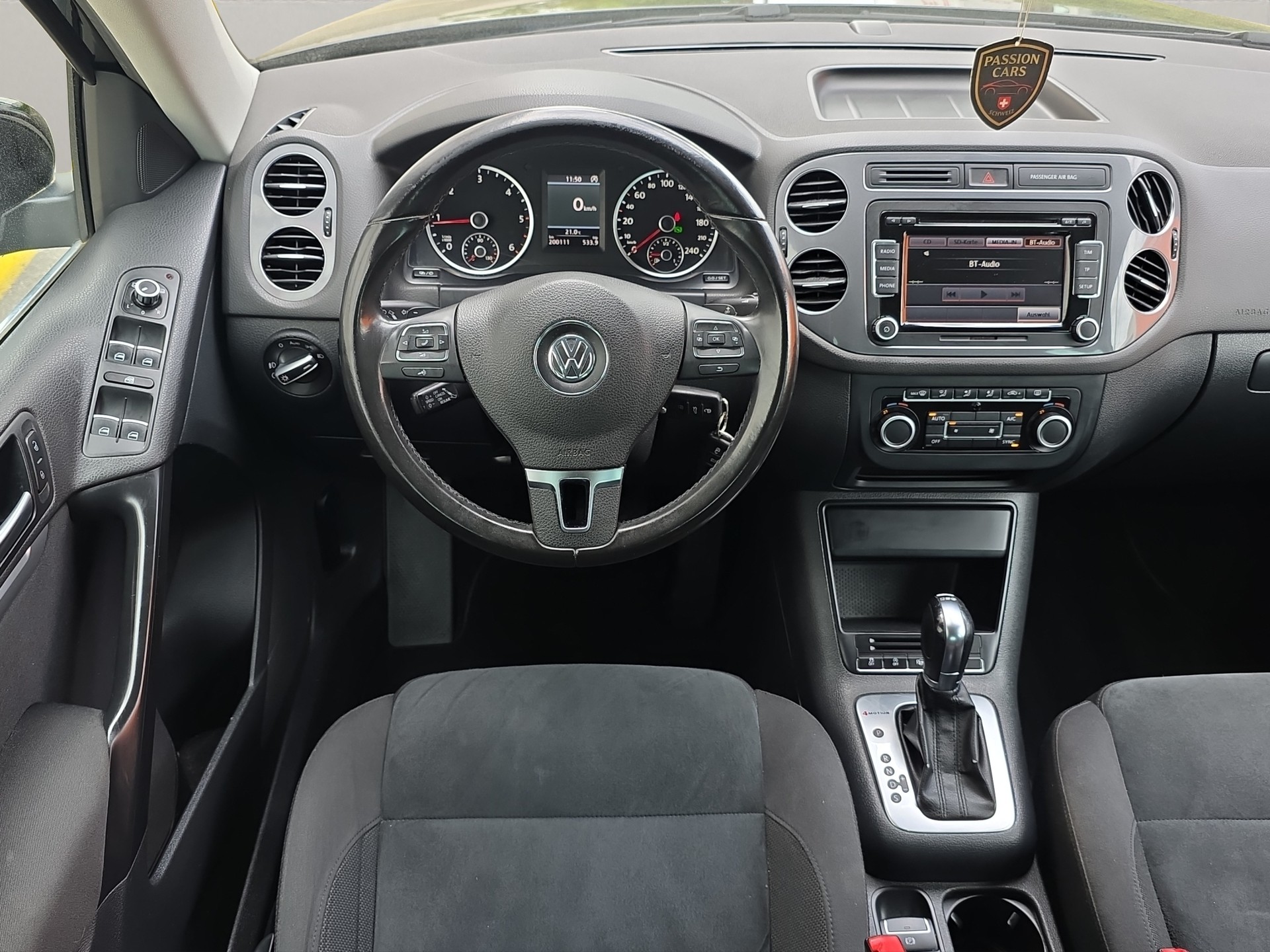 VW Tiguan 2.0 TDI BlueMotion Sport&Style 4Motion DSG-image-10