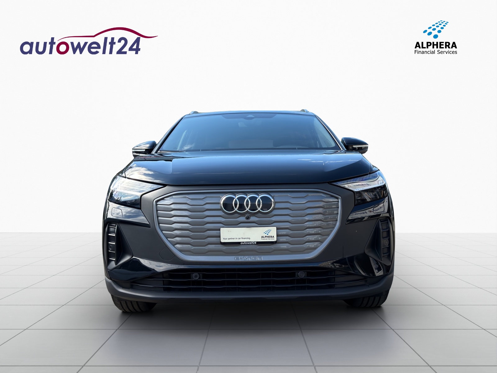 AUDI Q4 e-tron 45 quattro-showroom-element-2