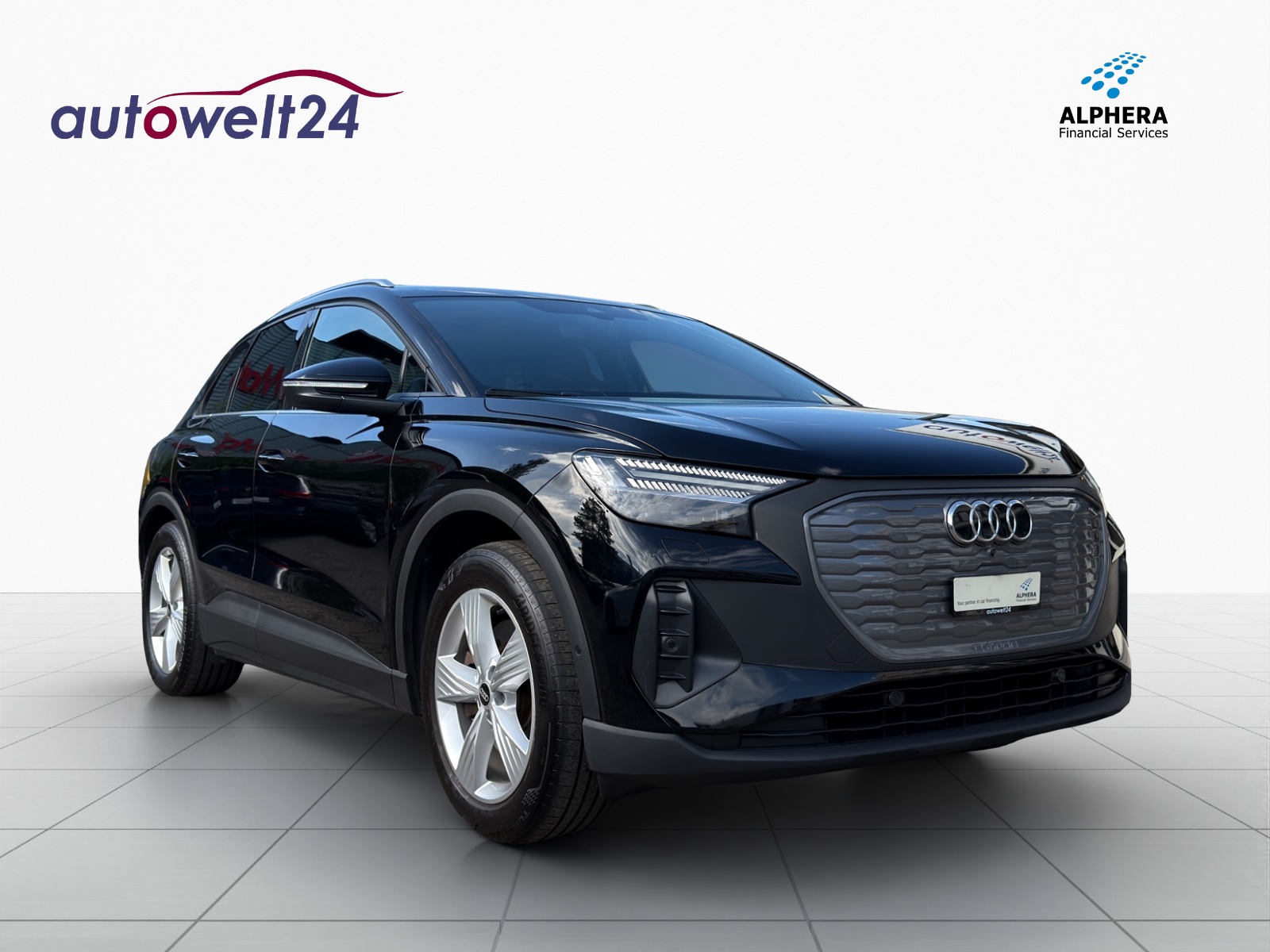 AUDI Q4 e-tron 45 quattro-showroom-element-3