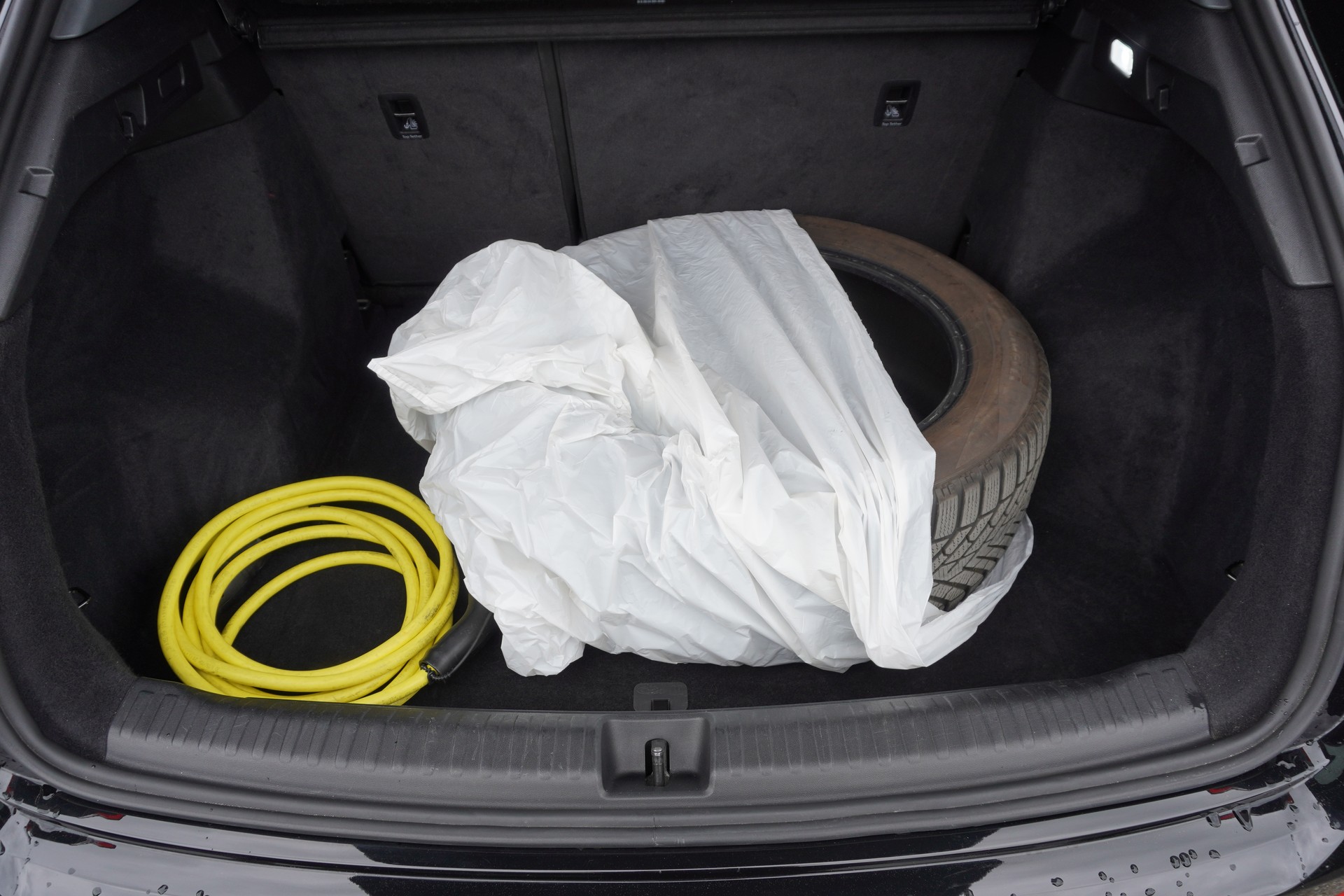 AUDI Q4 e-tron 45 quattro-image-10