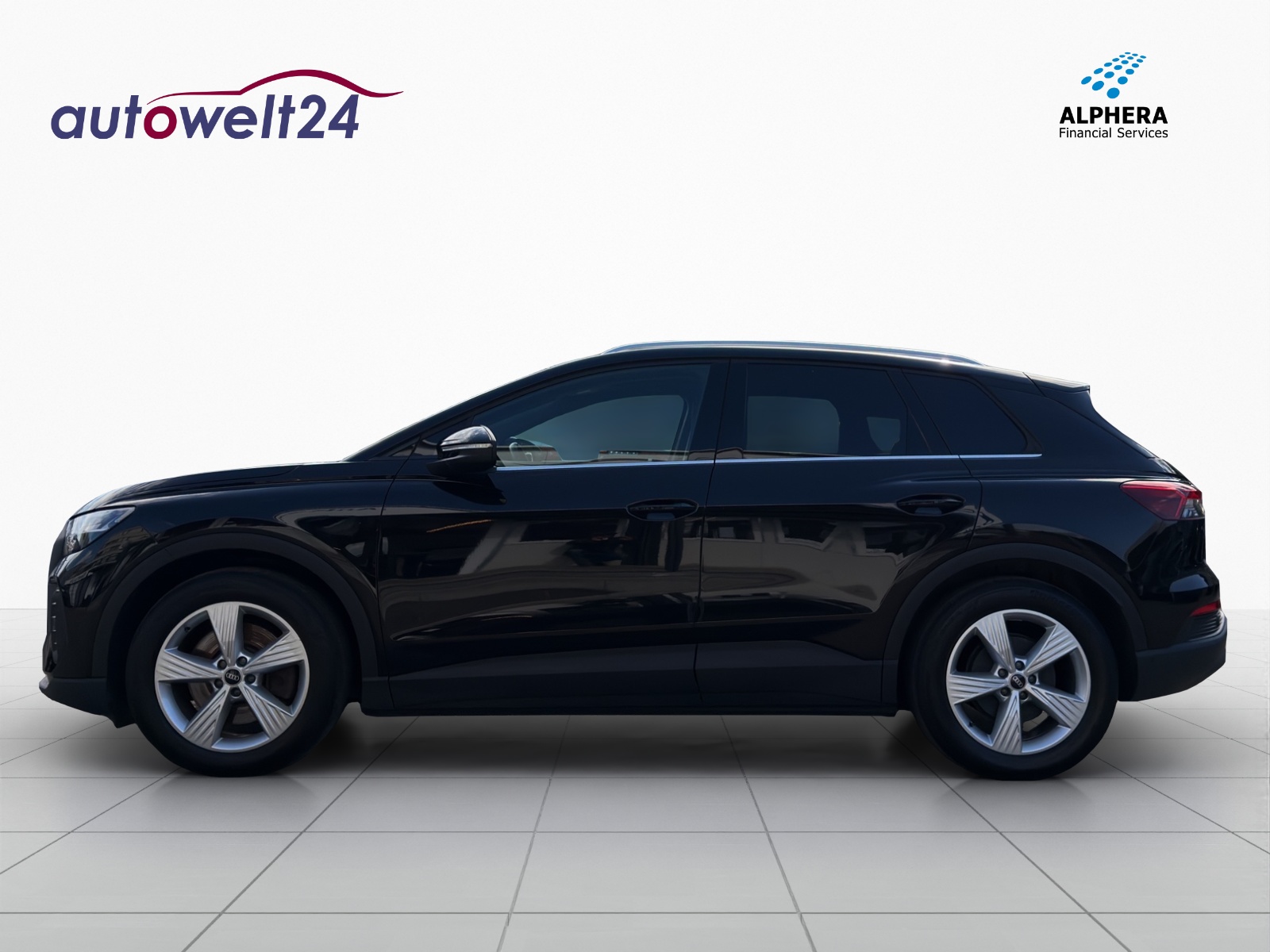 AUDI Q4 e-tron 45 quattro-image-8