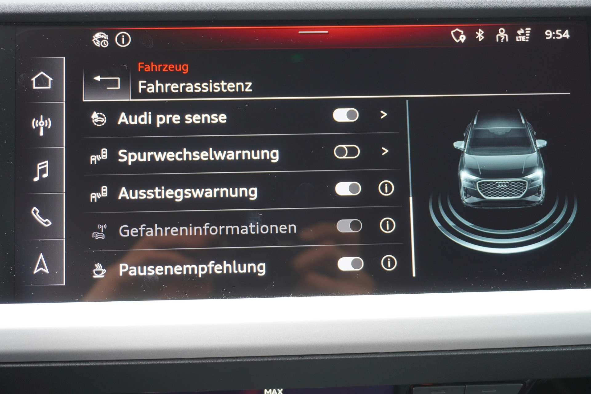 AUDI Q4 e-tron 45 quattro-image-37