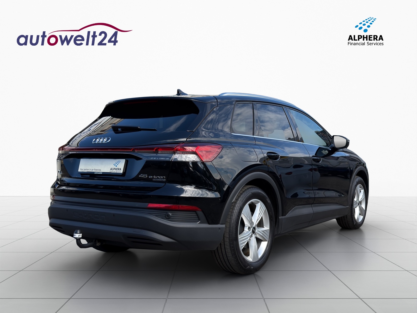 AUDI Q4 e-tron 45 quattro-image-5