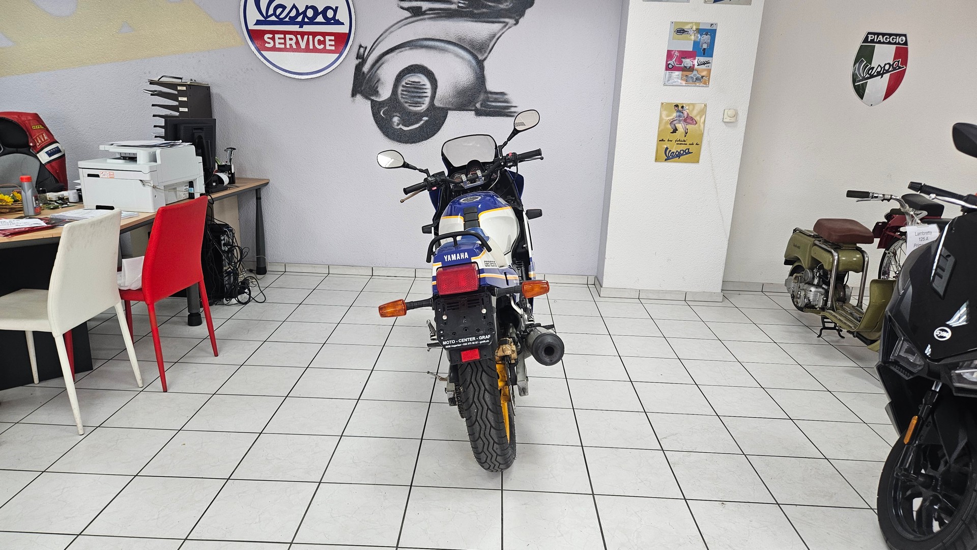 YAMAHA FZ 750-image-2