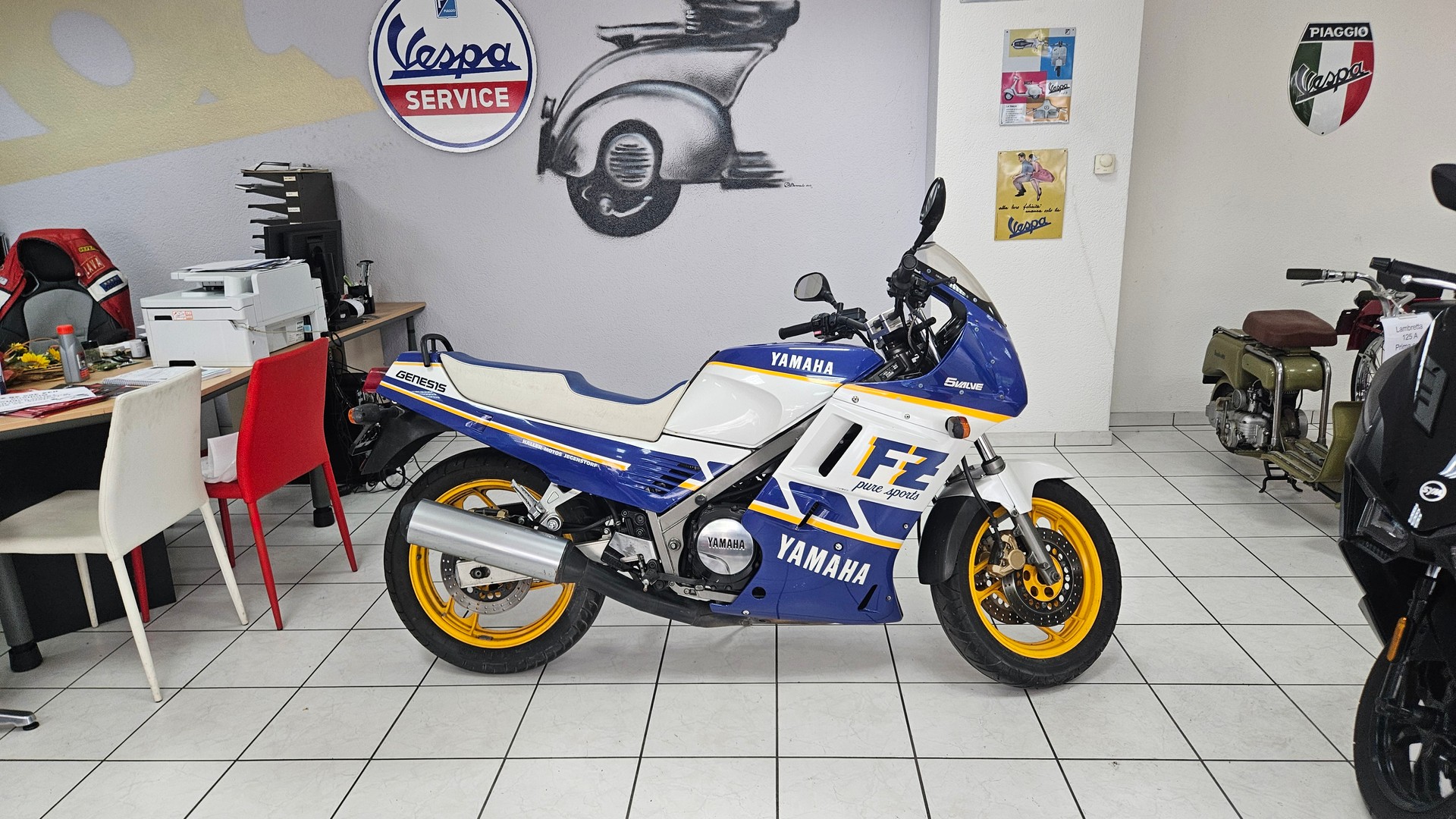 YAMAHA FZ 750-image-3