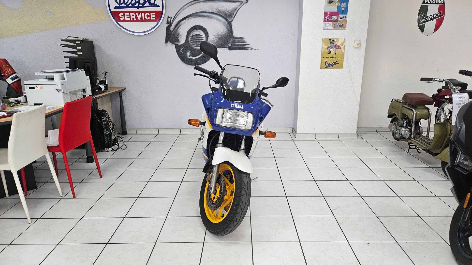 YAMAHA FZ 750-image-0