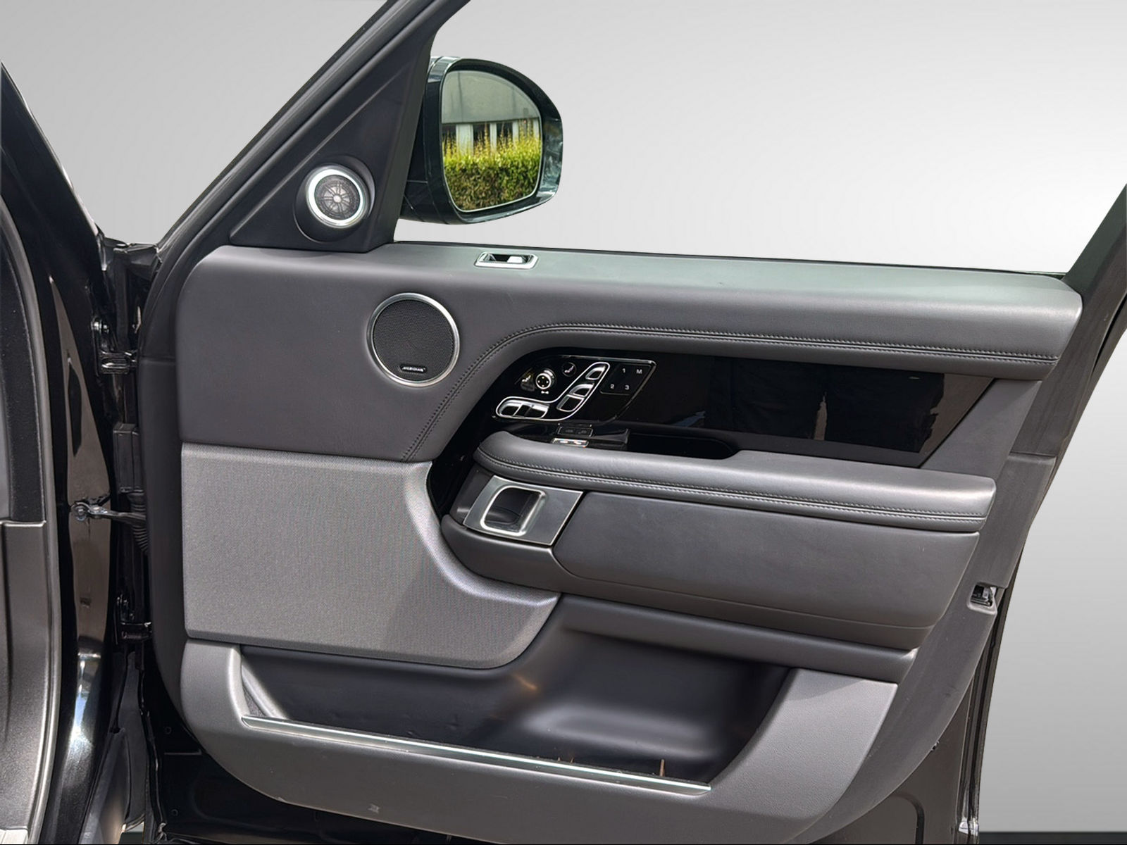 LAND ROVER Range Rover 4.4 SDV8 Autobiography Automatic-image-22