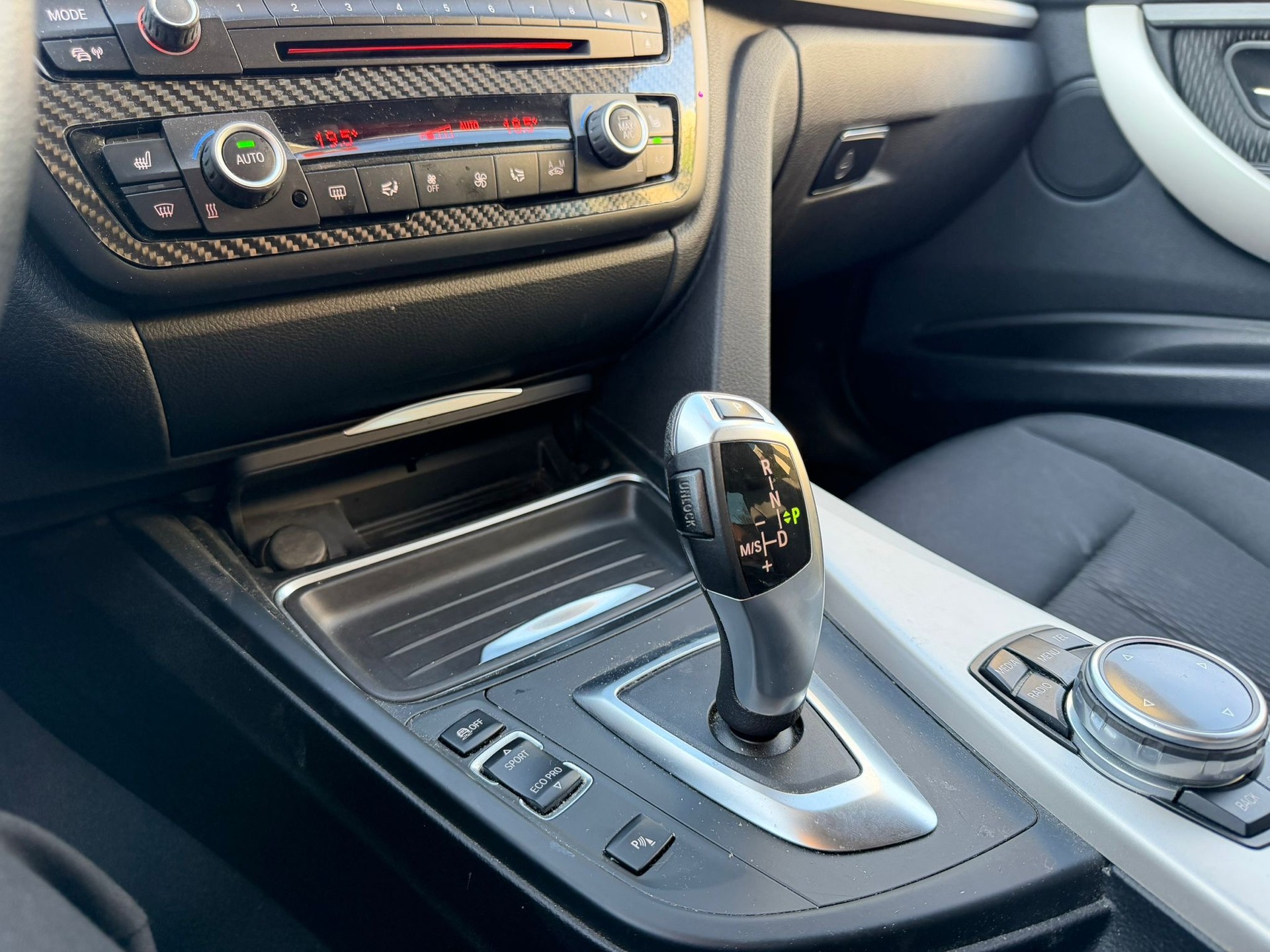 BMW 318d Steptronic-image-11