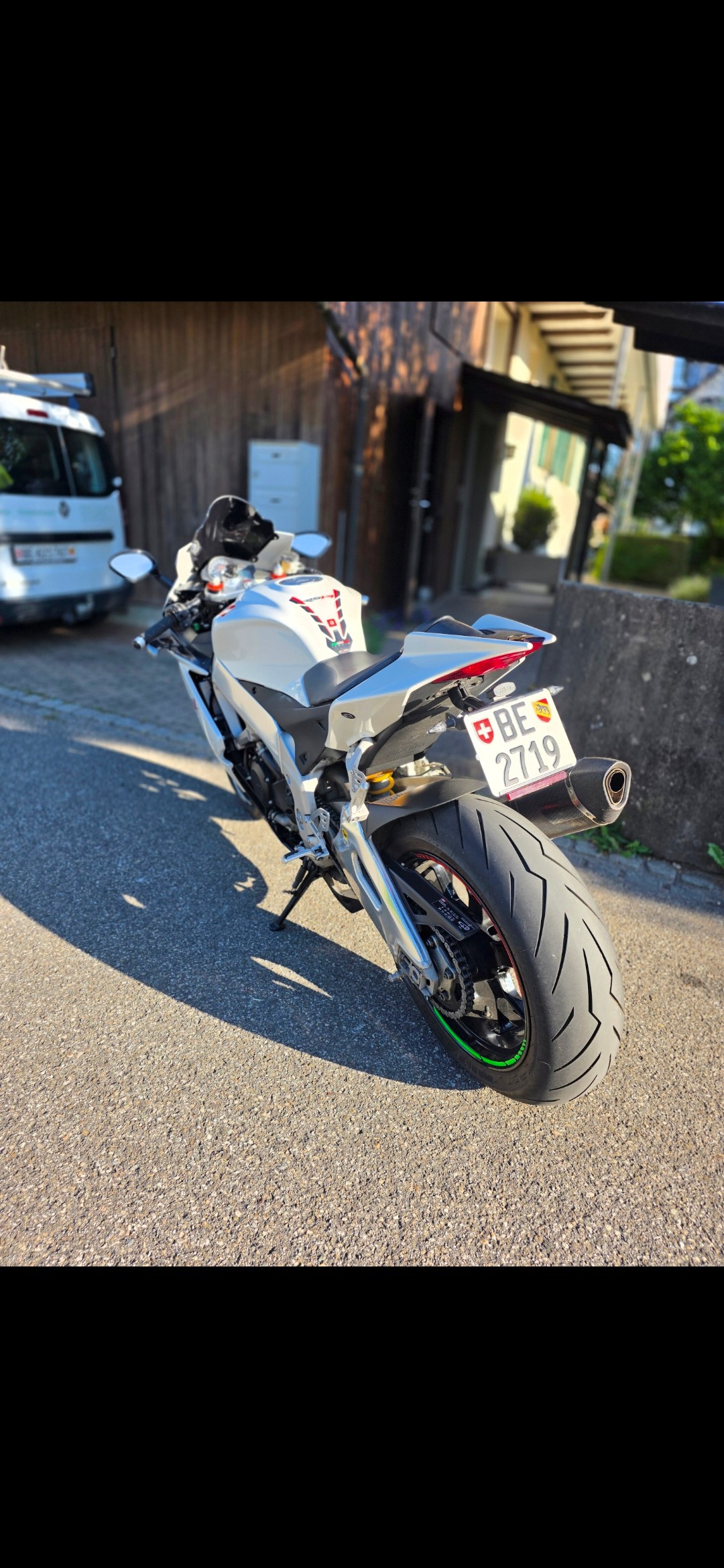 APRILIA RSV 4-image-3