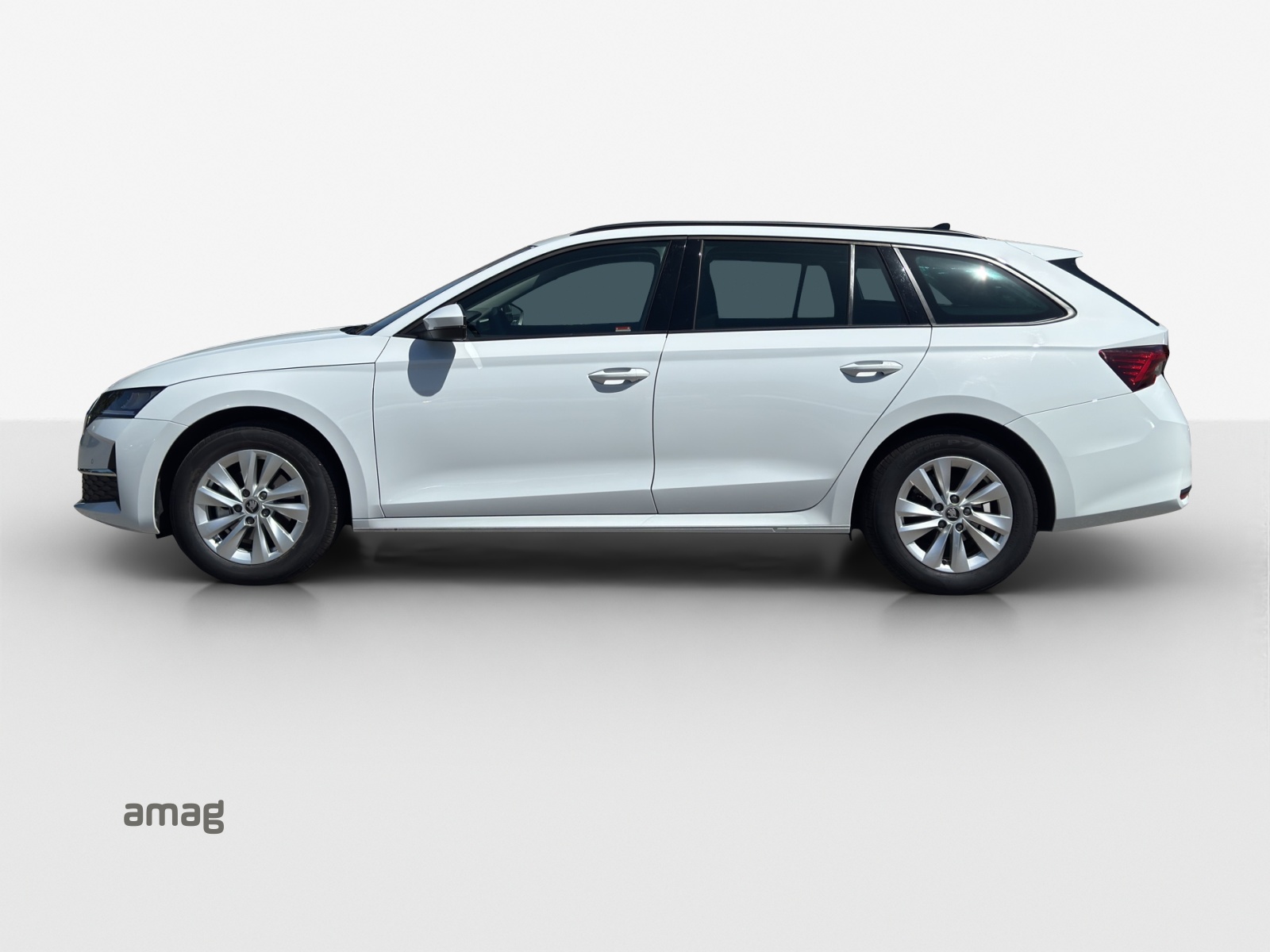 SKODA Octavia Combi 1.5 TSI mHEV DSG Selection Launch-showroom-element-1