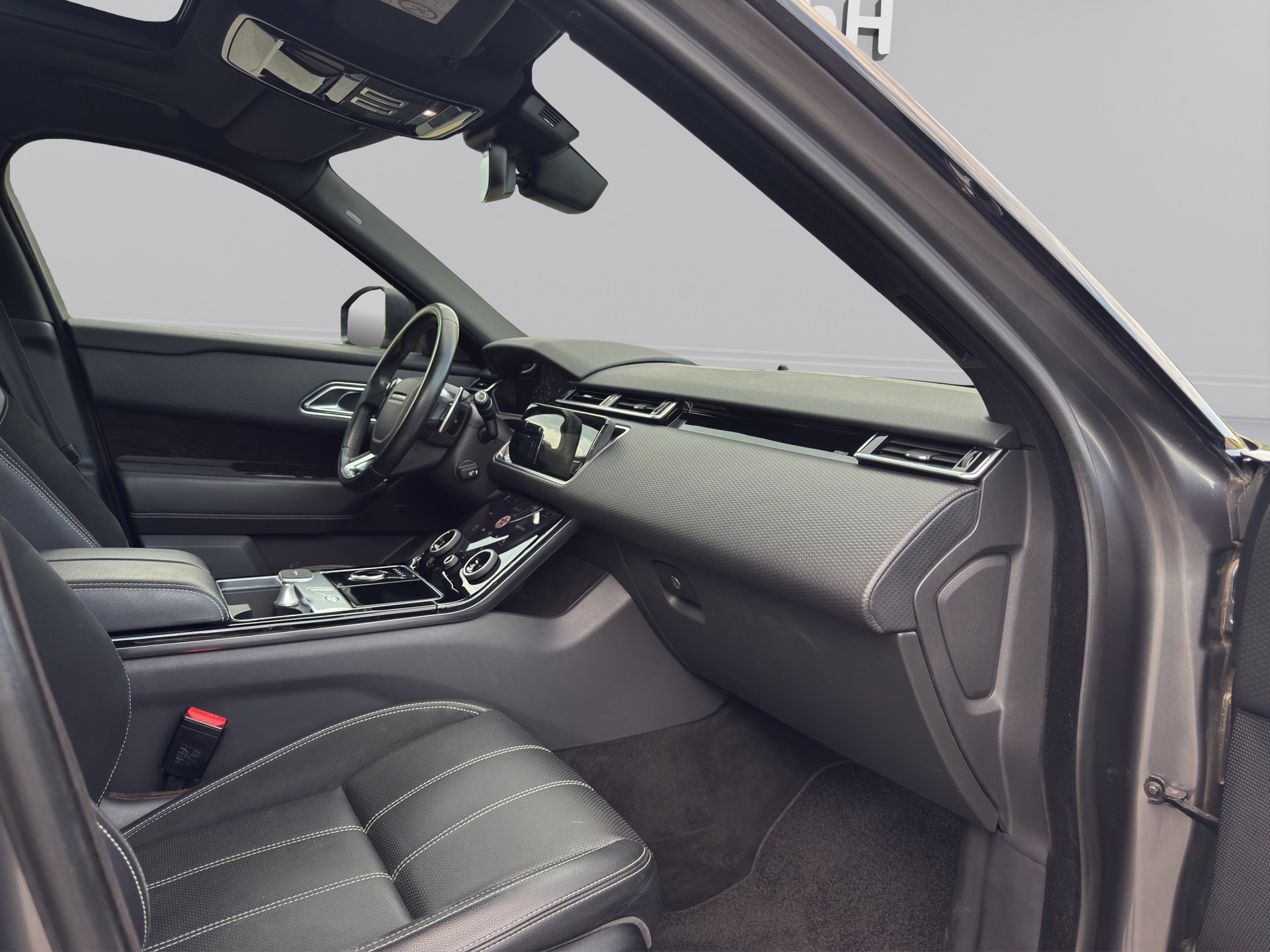 LAND ROVER Range Rover Velar R-Dynamic D 240 S Automatic-image-12