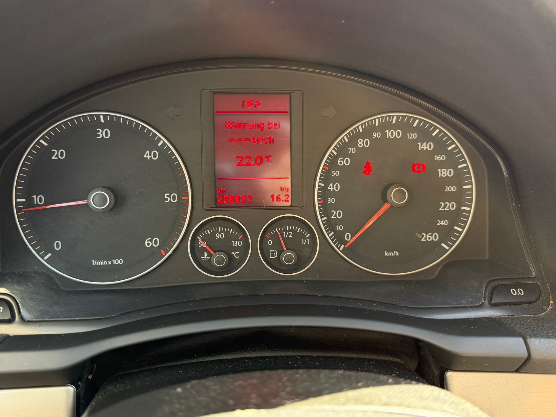 VW Golf 2.0 TDI Sportline 4Motion-image-7